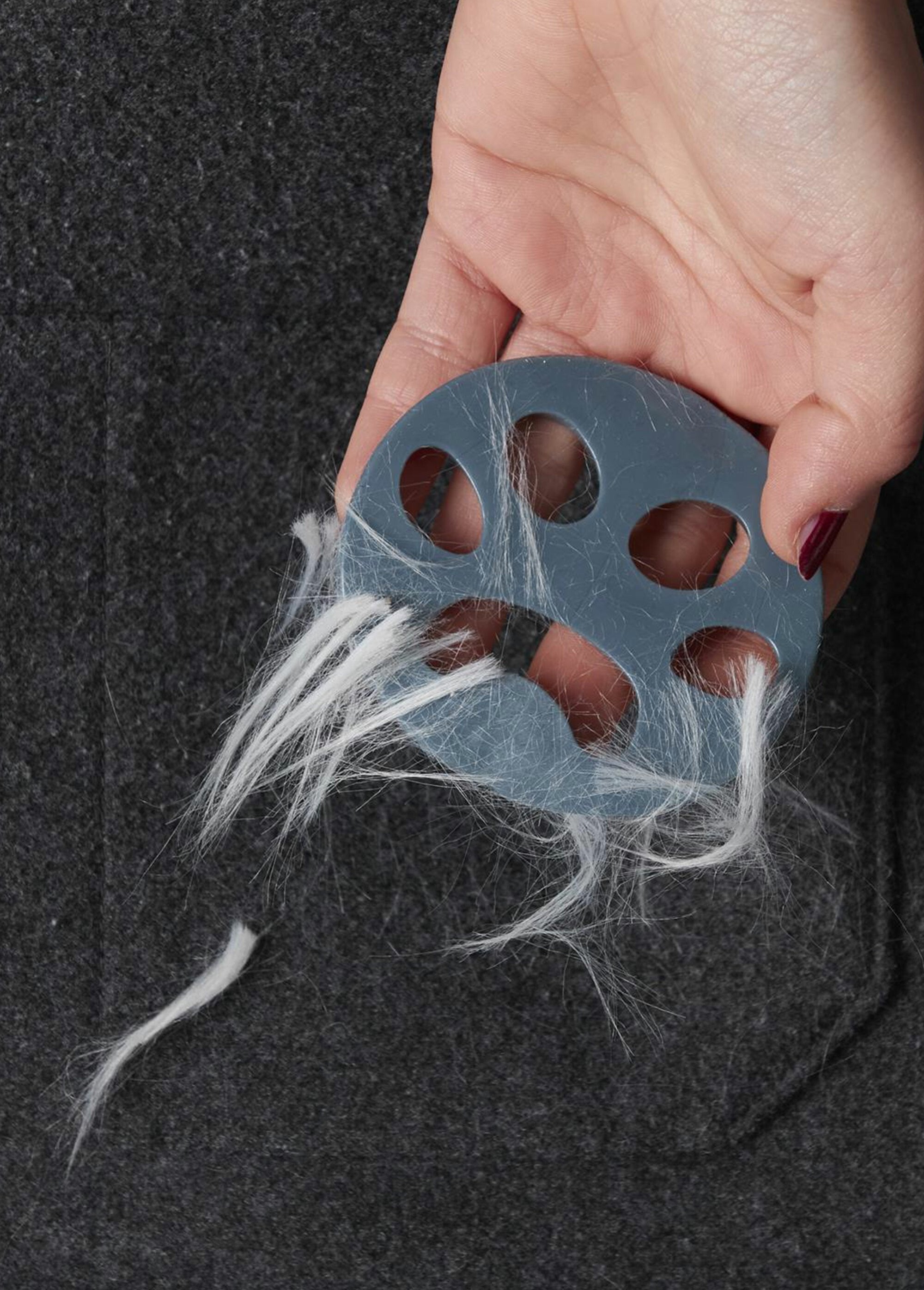 Pet_hair_remover_for_washing_machines_Gray_DE2_slim