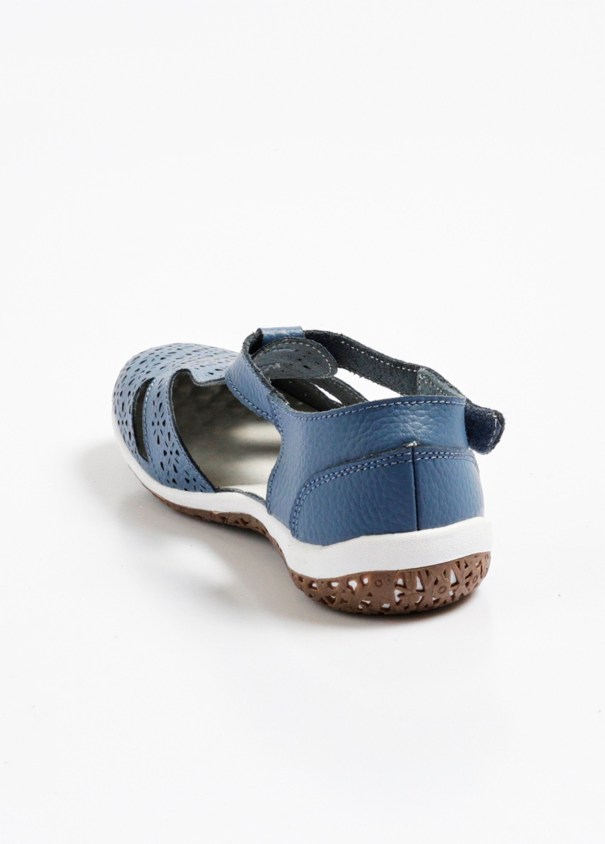 Comfortable_openwork_leather_ballerinas_with_Velcro_Blue_DO1_slim