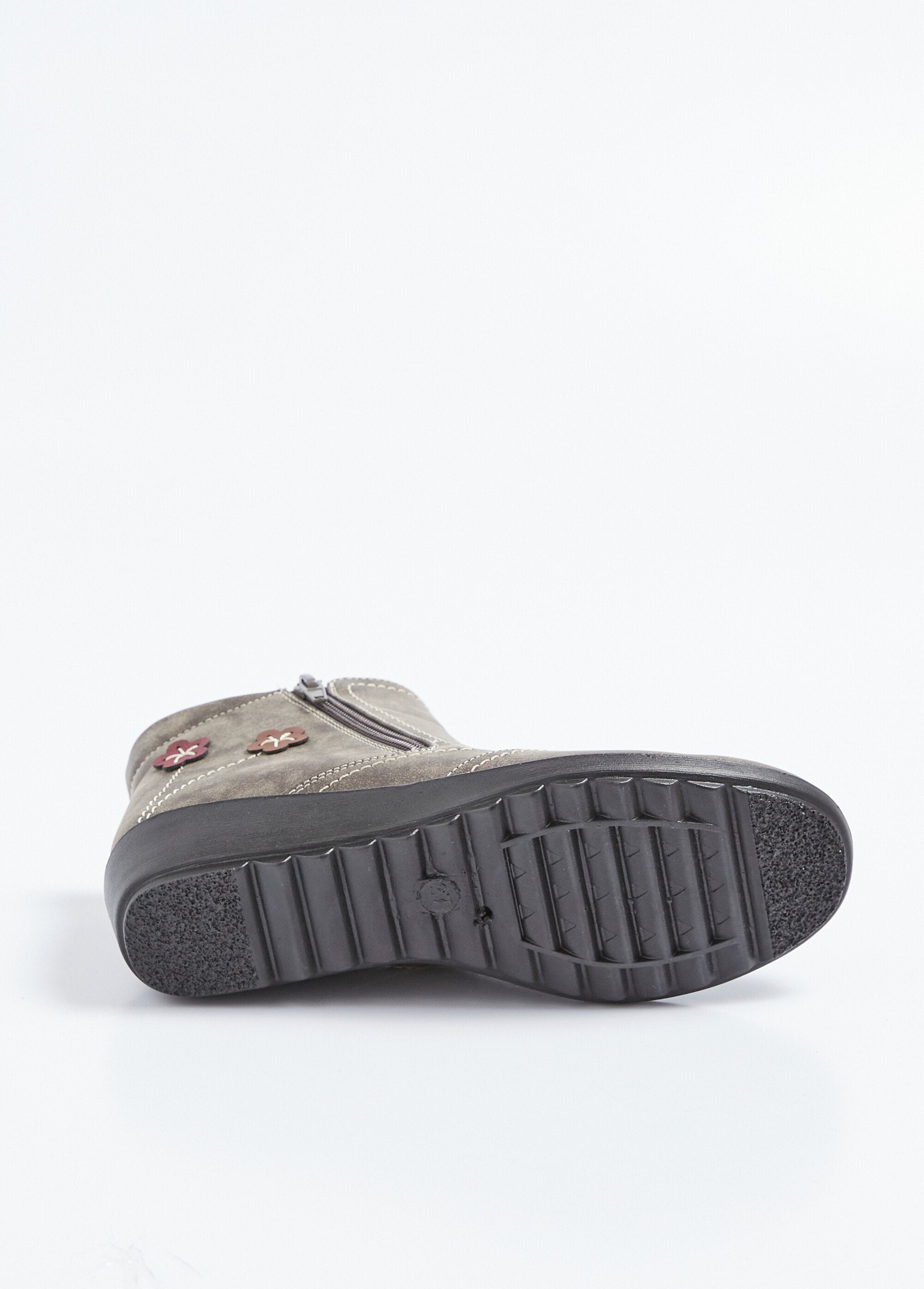 Comfort_width_wedge_boots_with_double_zipper_Mole_UN1_slim