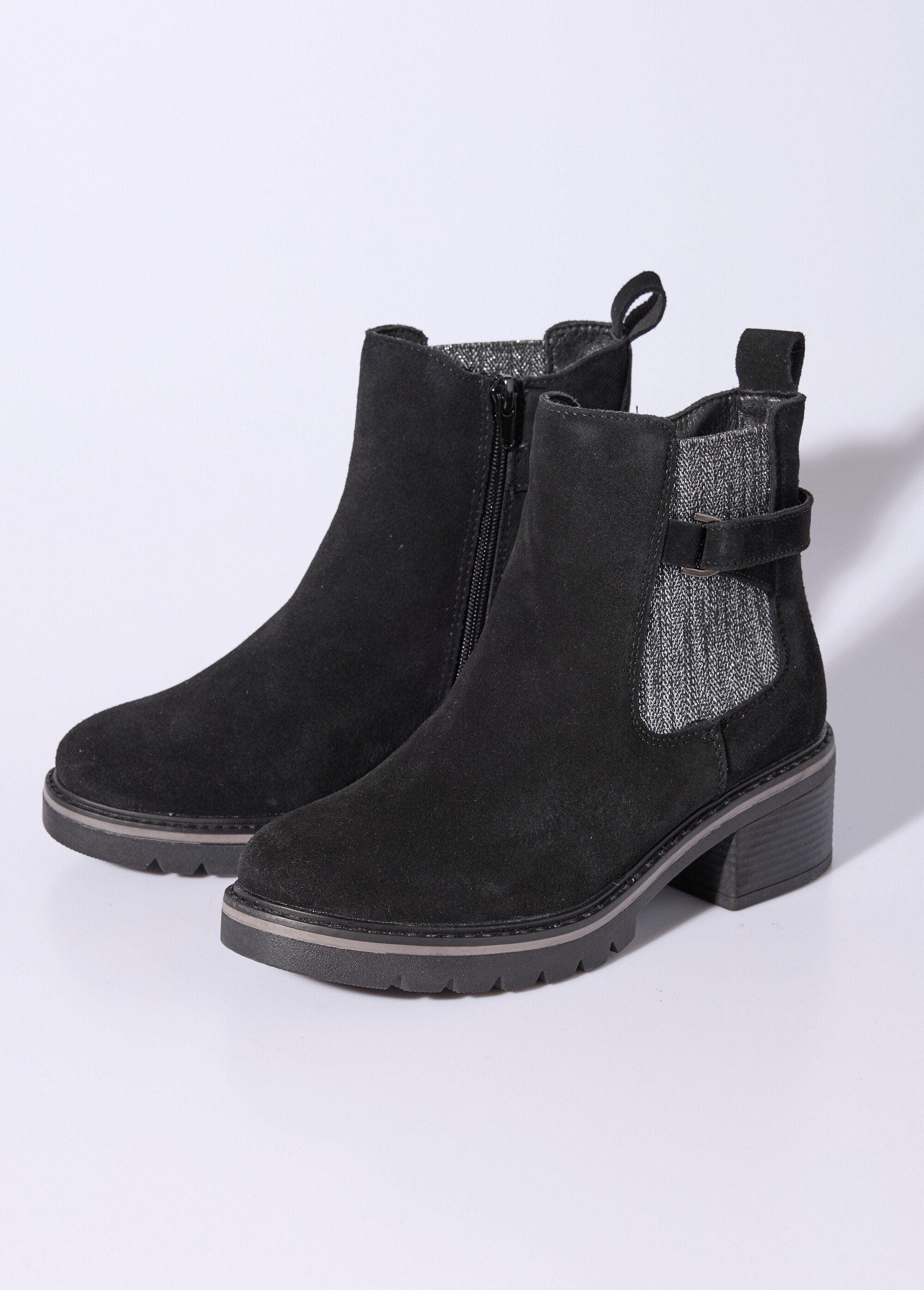 Camargue-inspired_leather_boots_Black_DE1_slim