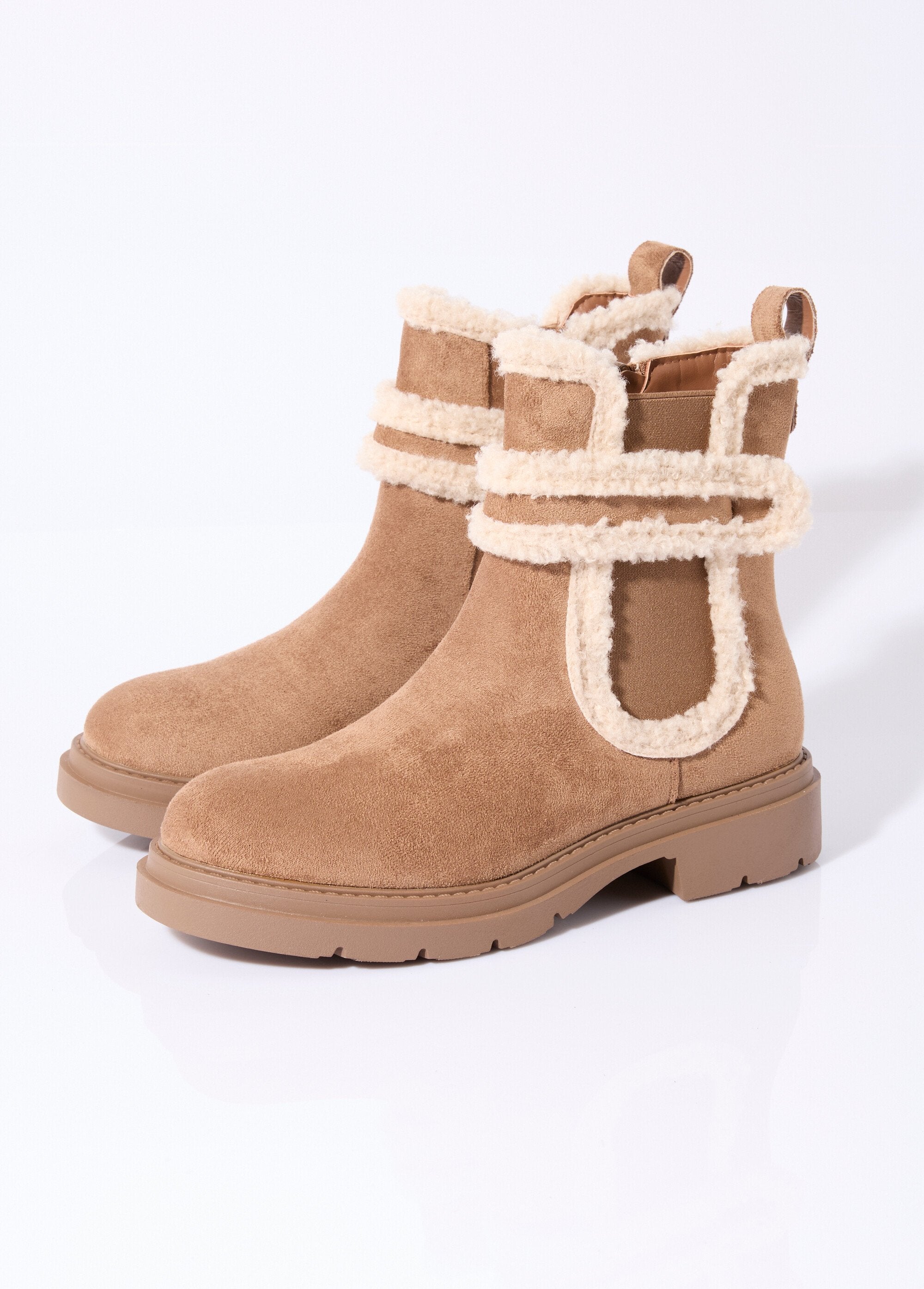 Suede_boots_with_wool-look_details_camel_DE1_slim