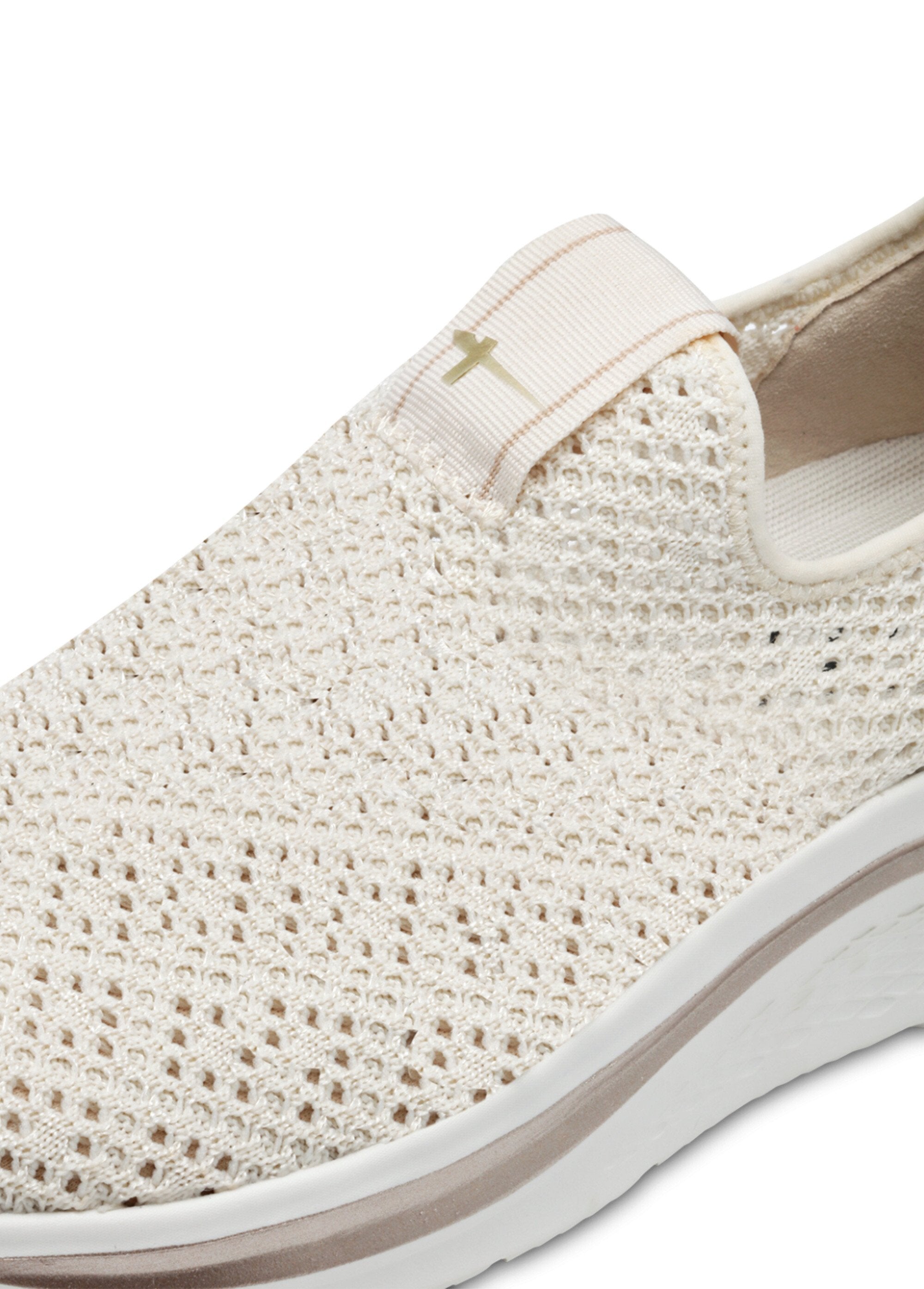 Laceless_mesh_wedge_sneakers_Beige_DE1_slim