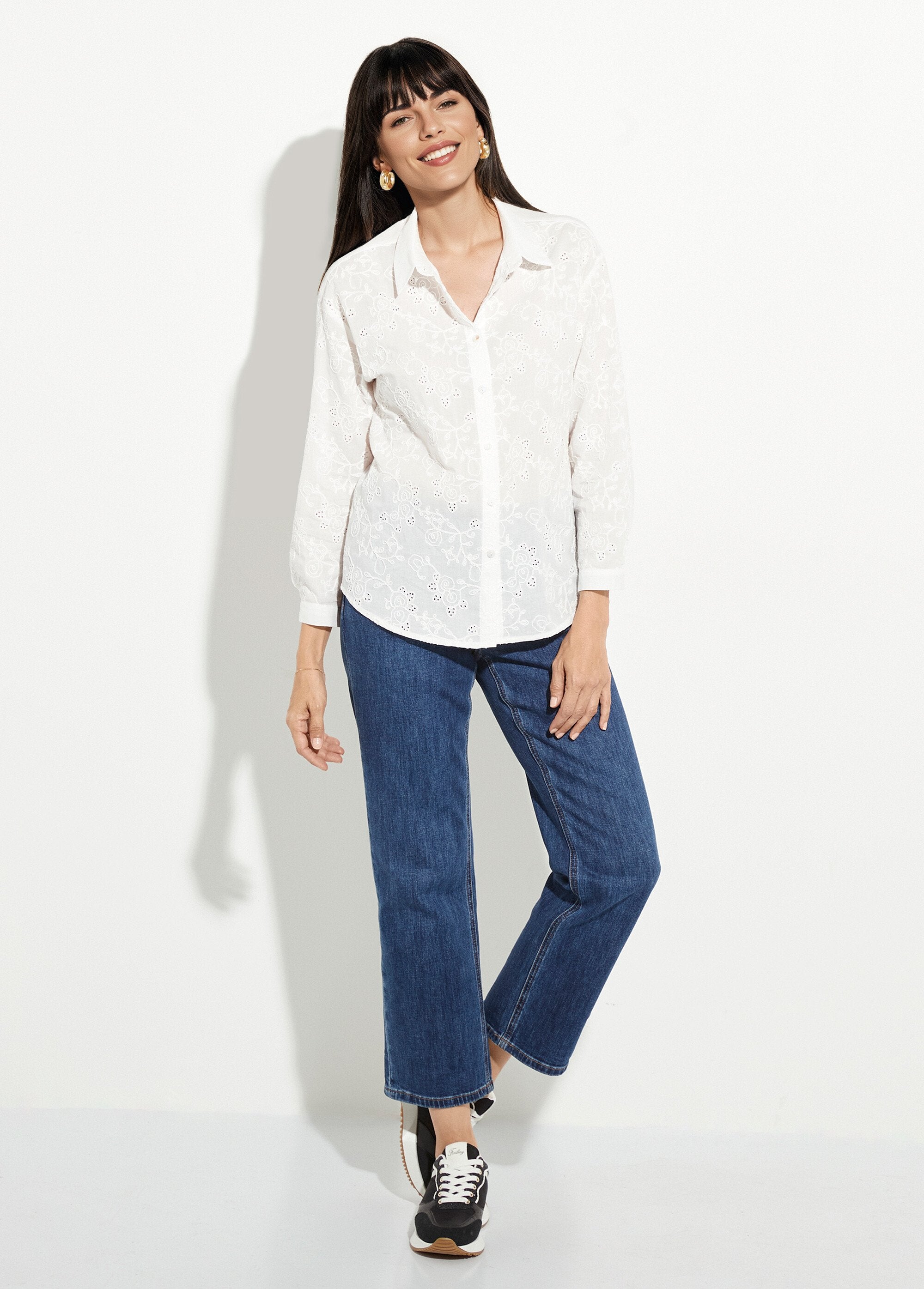 Embroidered_cotton_blouse_with_floral_pattern_White_SF1_slim