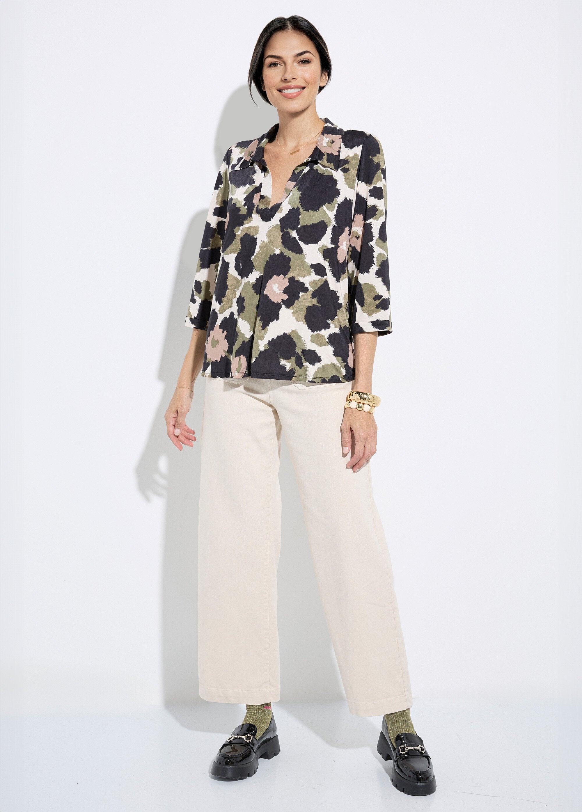 Camouflage_flowing_blouse_with_tailored_collar_Black_and_khaki_SF1_slim