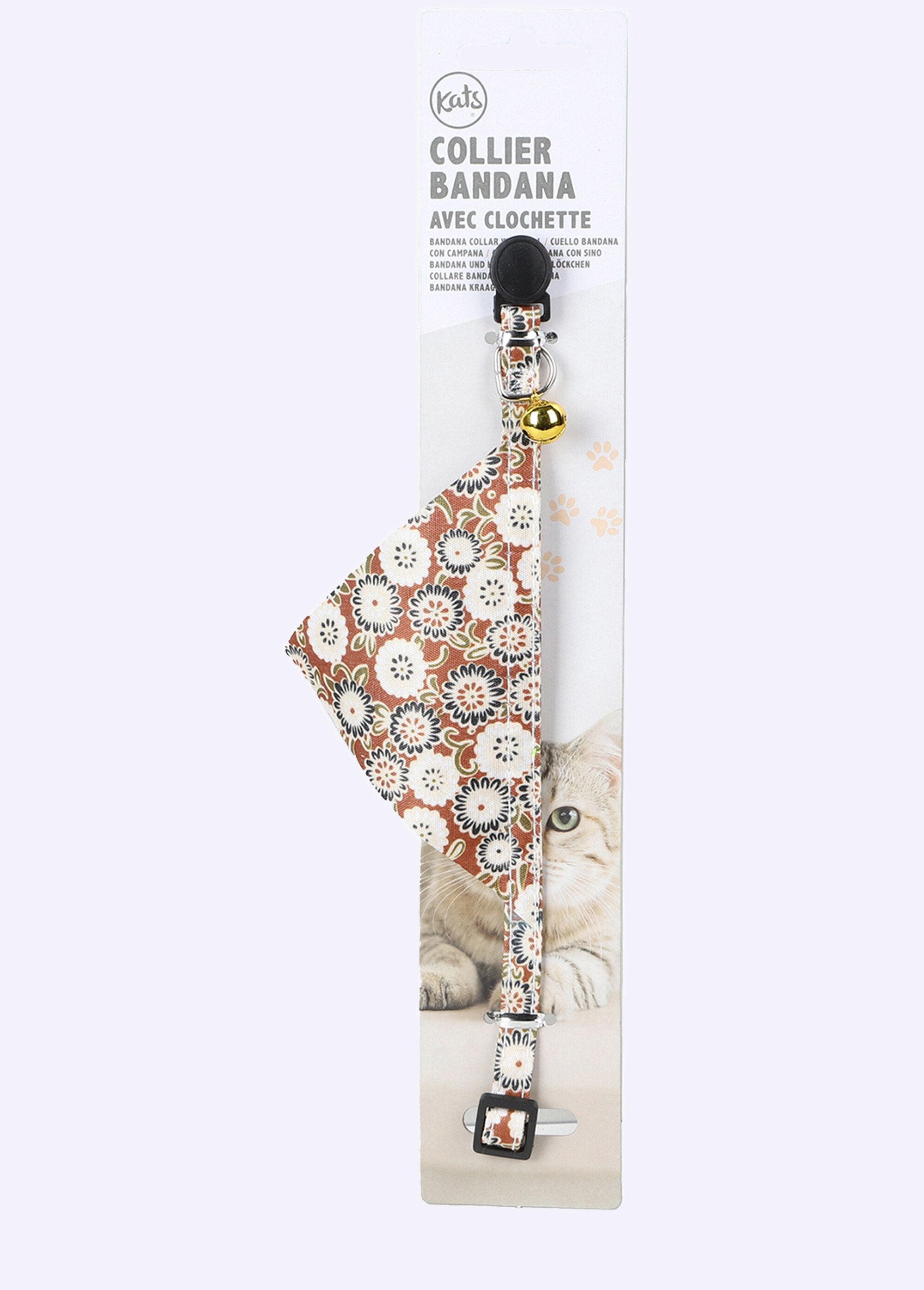 Cat_collar_in_bandana_shape_with_bell_Brown__DE1_slim