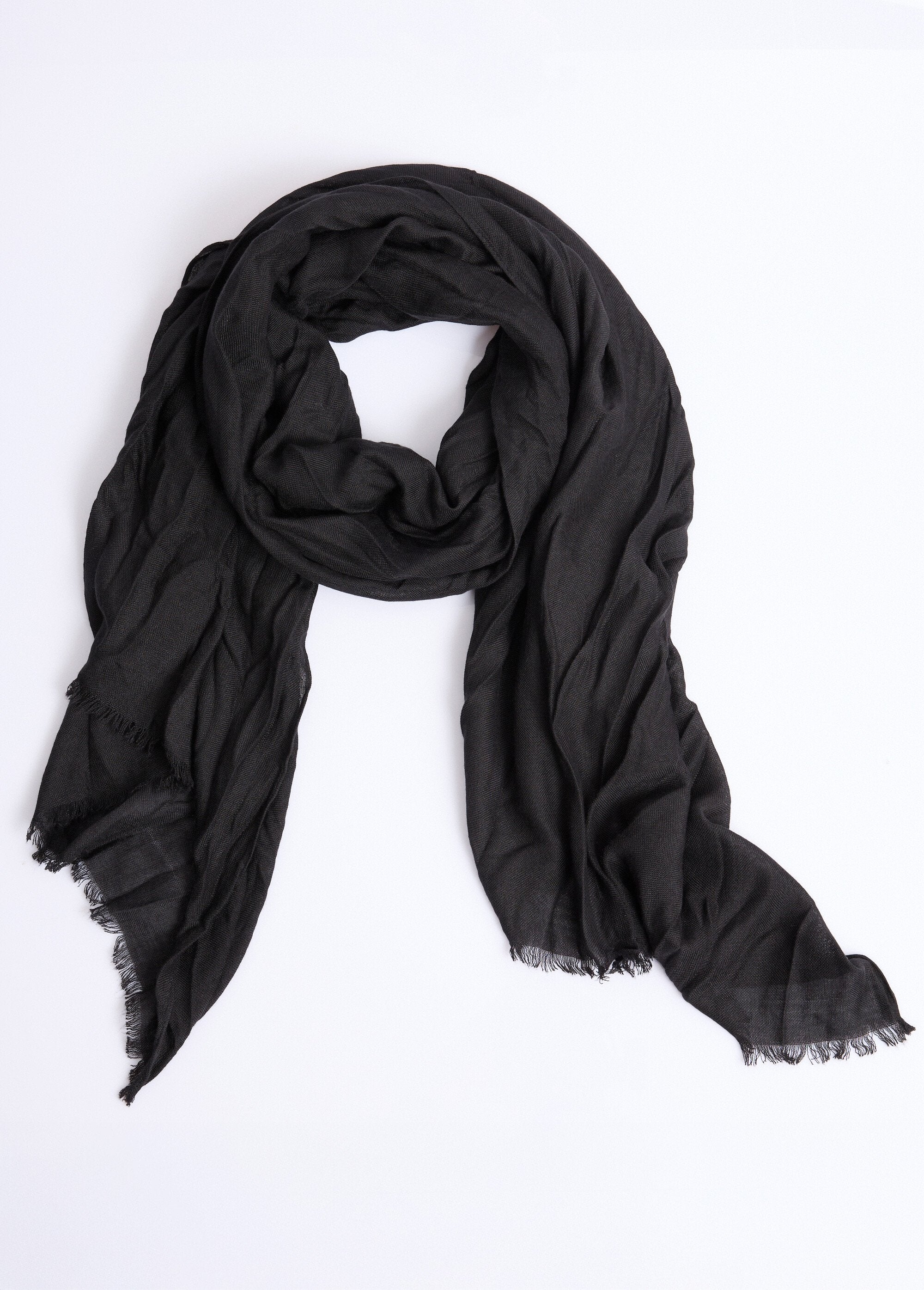 Scarf,_shemagh_style,_with_small_fringes_Black_DE1_slim