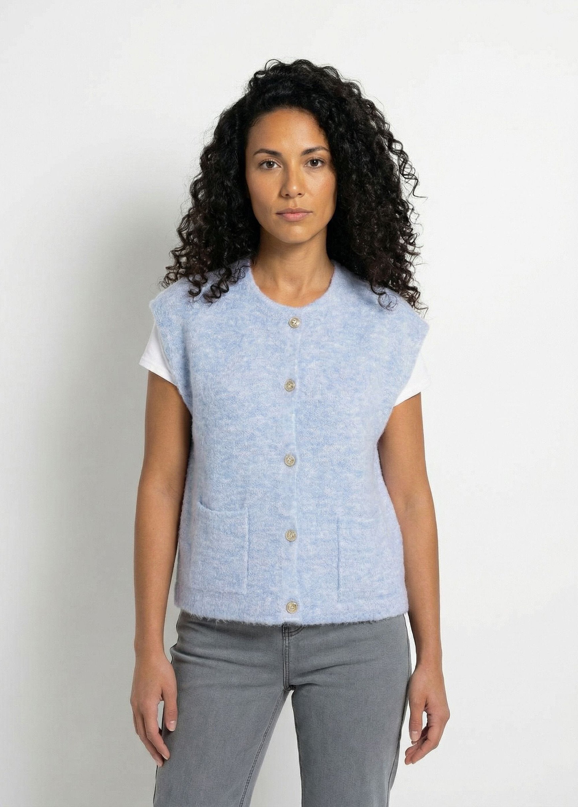 Gilet_sans_manches_boutons_dorés_maille_bouclette_Bleu_FA1_slim