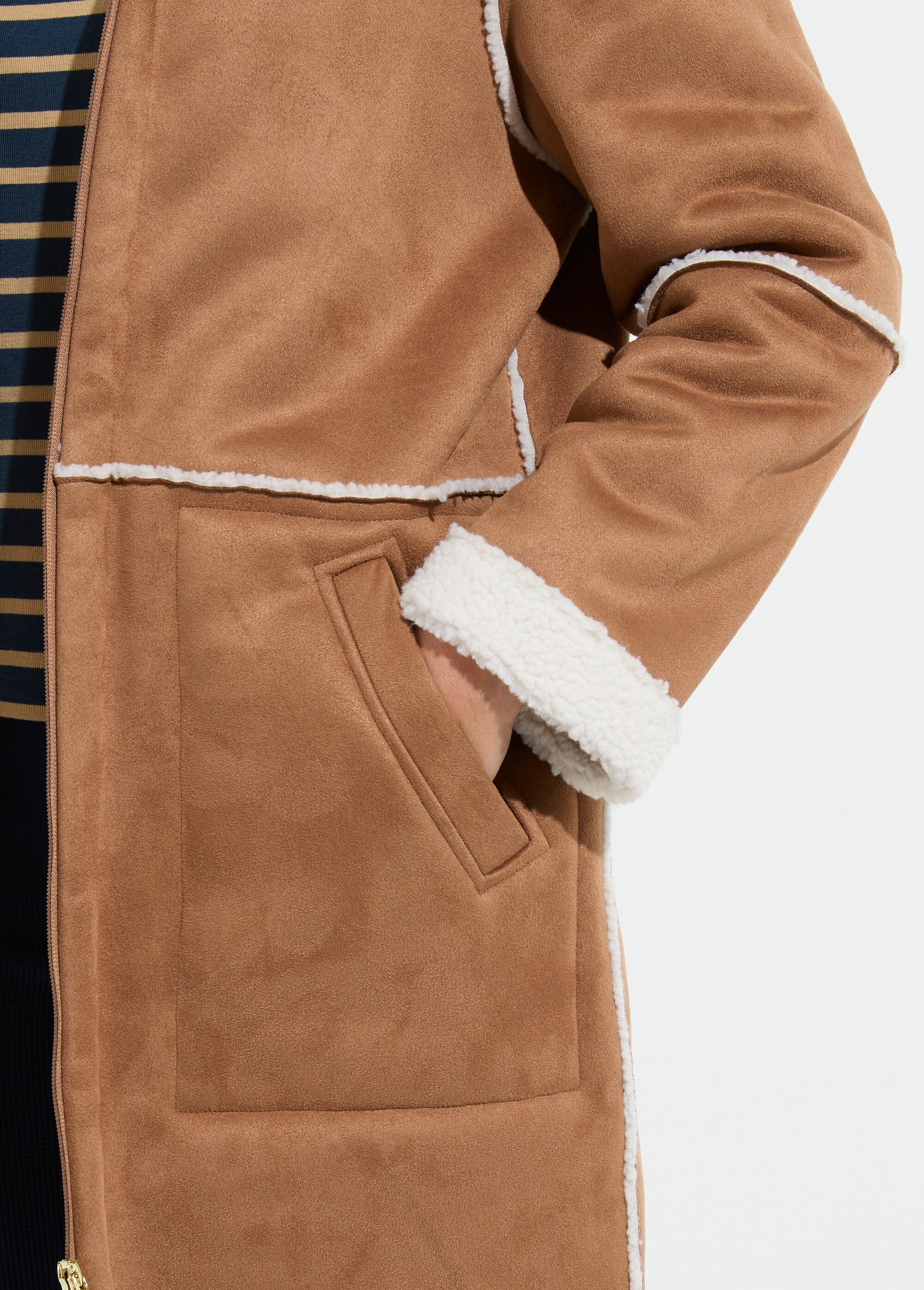 Warm_shearling-effect_hooded_zip-up_coat_camel_DE2_slim