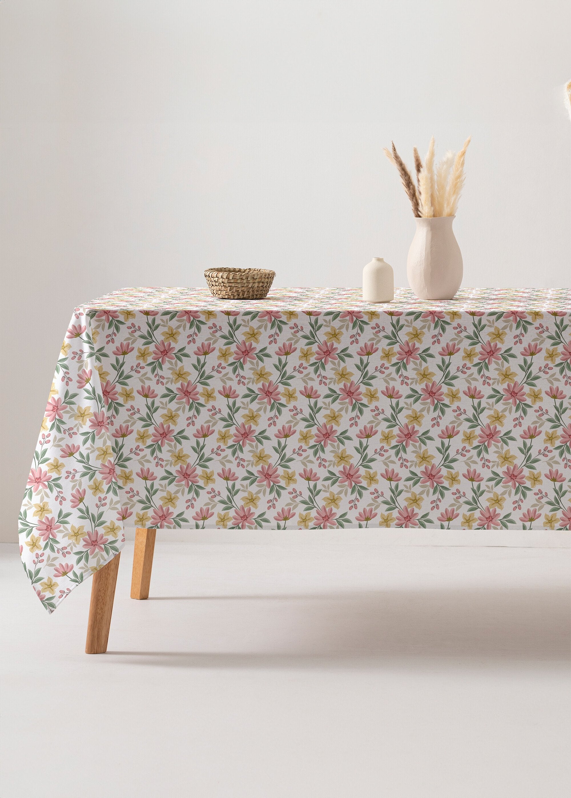 Stain-resistant_tablecloth_with_floral_pattern_Pink_print_DE4_slim