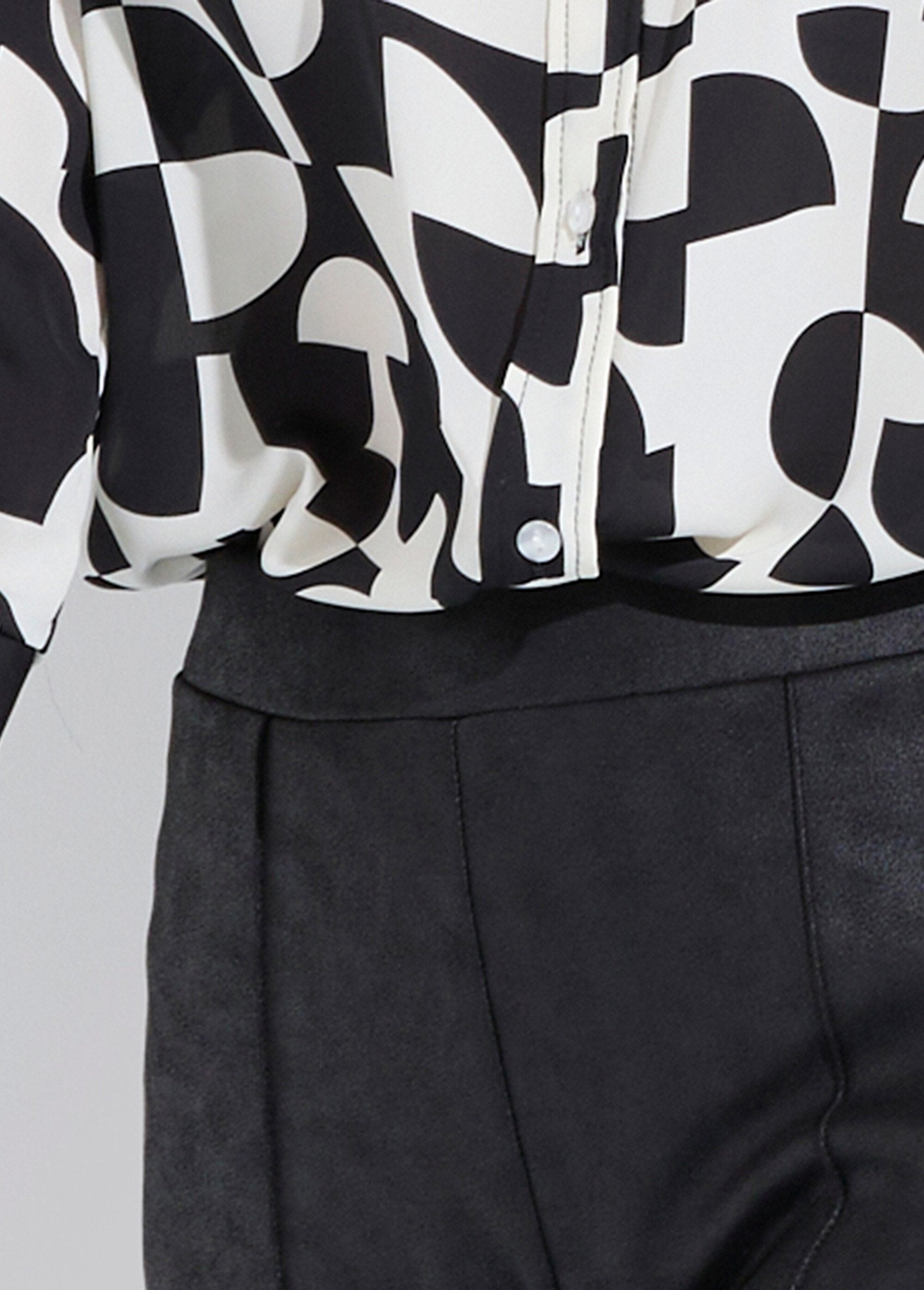 Straight-leg_pants_with_skin-look_semi-elasticated_waistband_Black_DE1_slim