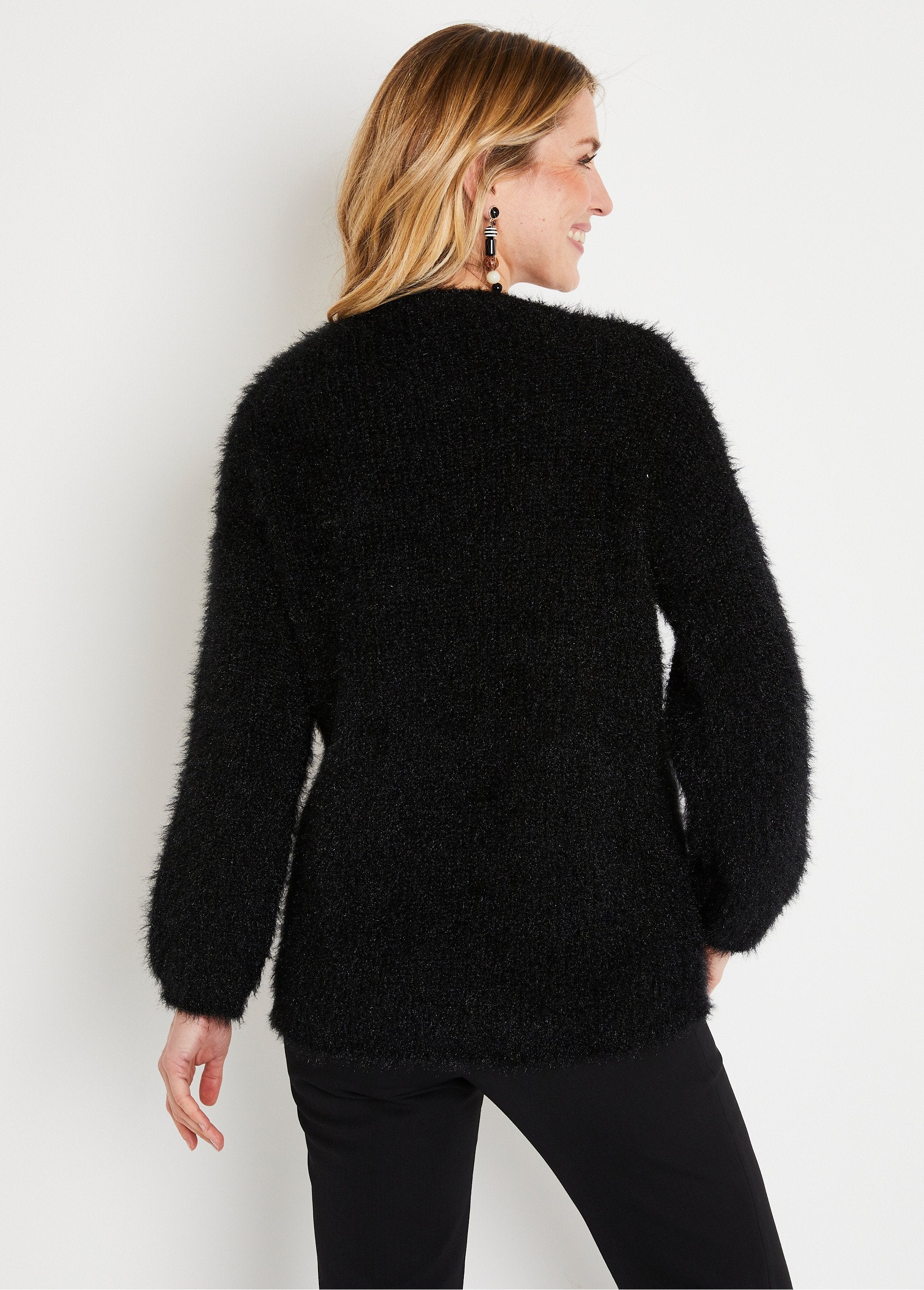 Soft_colorblock_hairy_knit_sweater_Black_and_beige_DO1_slim