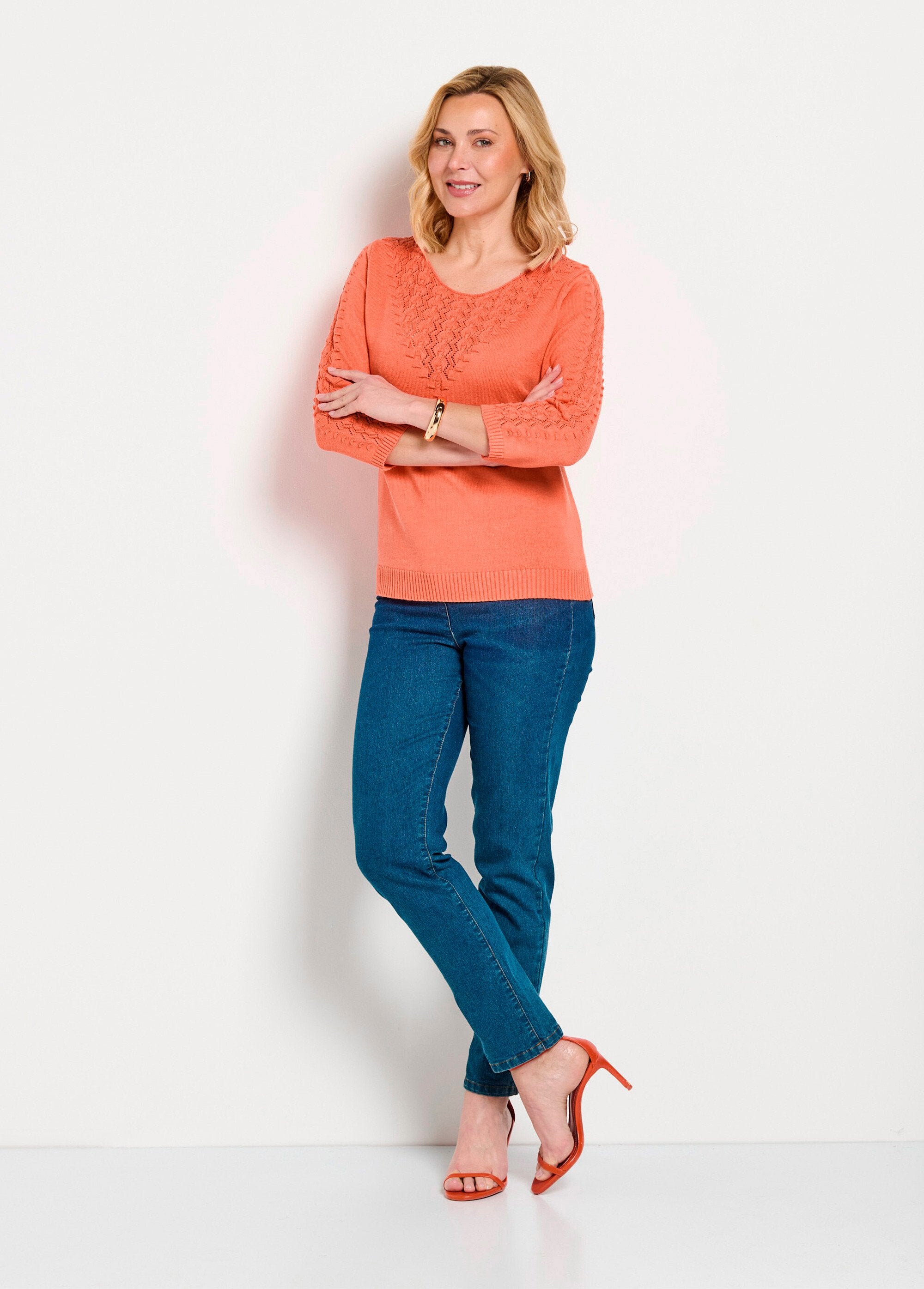 Soft_plain_round_neck_fancy_knit_sweater_Capucine_SF1_slim