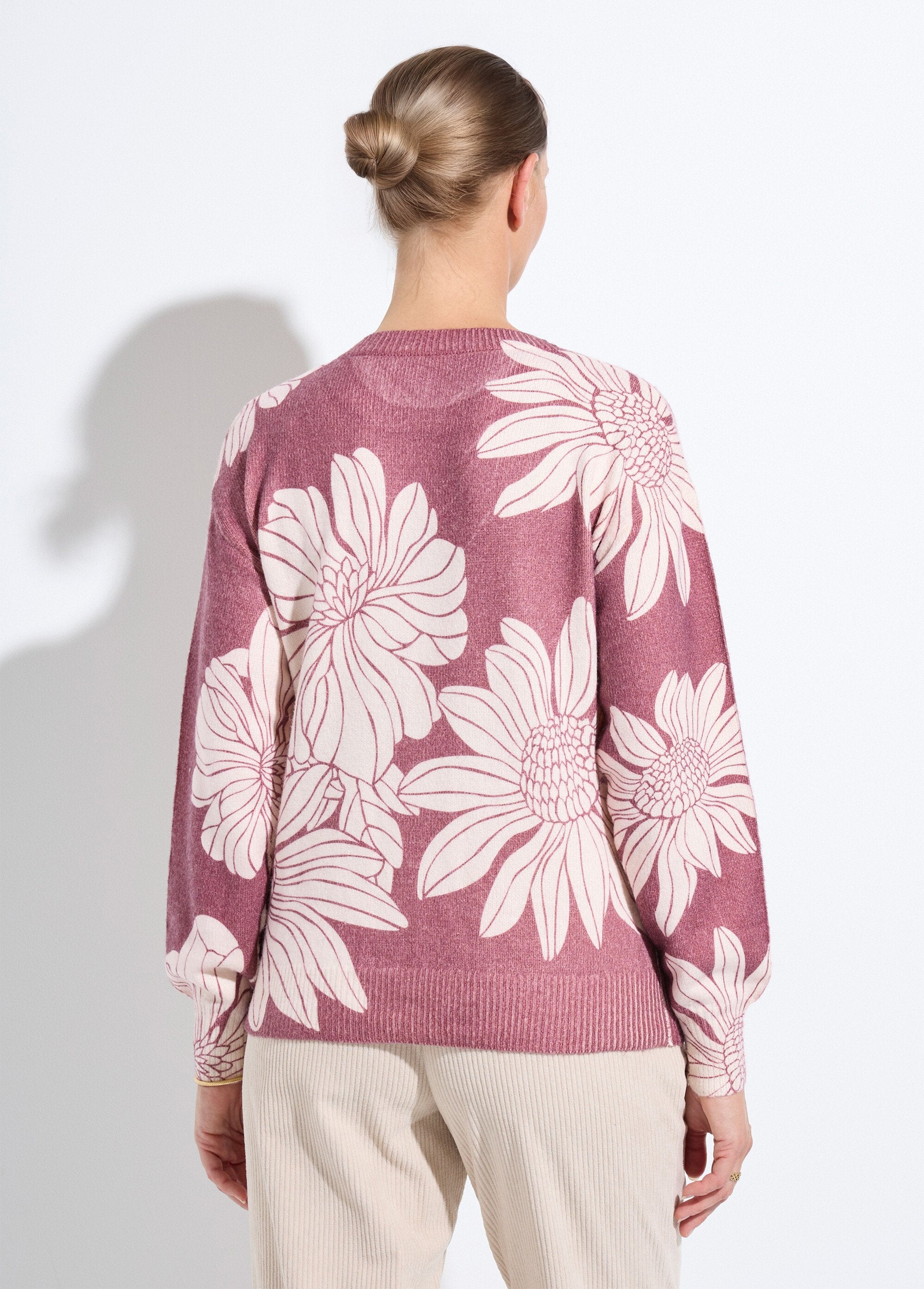 Fine_flower_print_sequin_sweater_with_round_neck_Garnet_DO1_slim