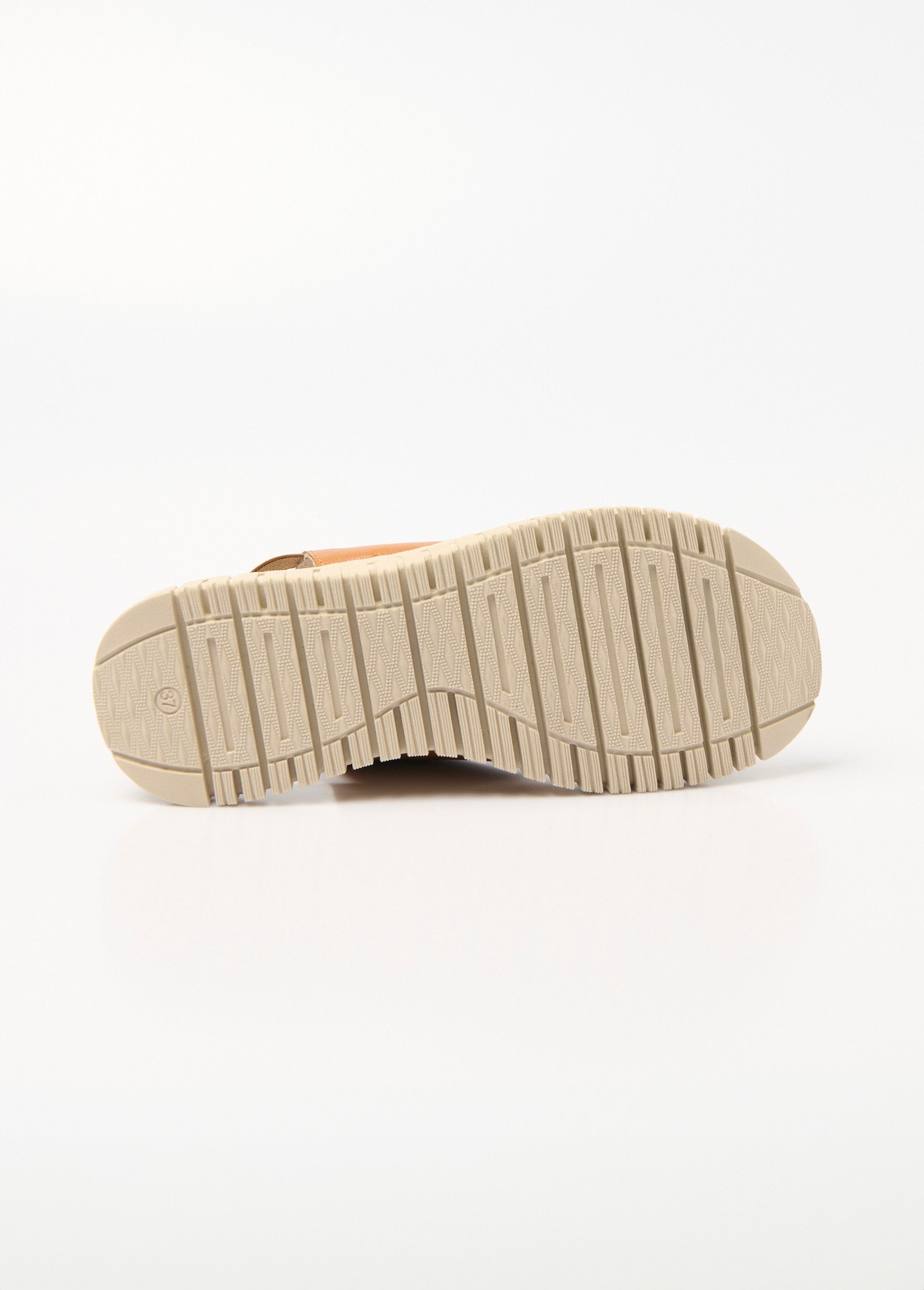 Non-slip_sandals_with_wide_crossed_straps_Light_brown_UN1_slim