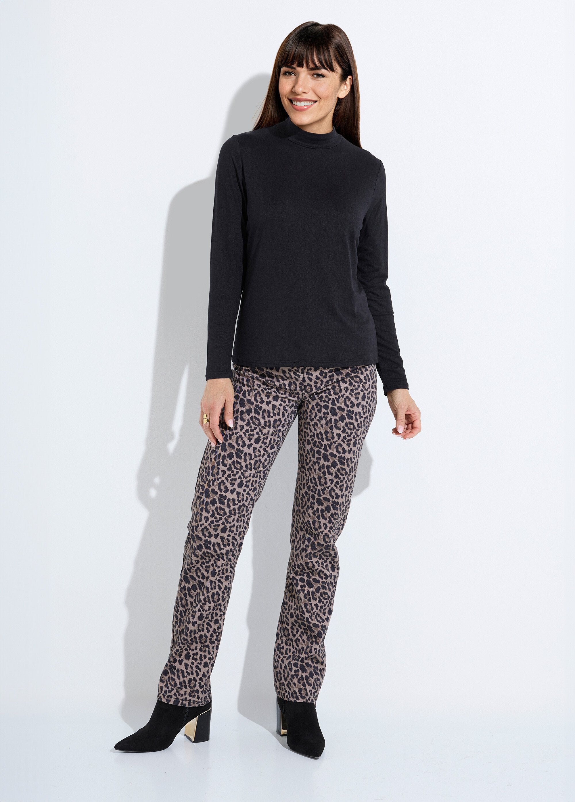 Soft,_long-sleeved,_high-neck_T-shirt_Black_SF1_slim