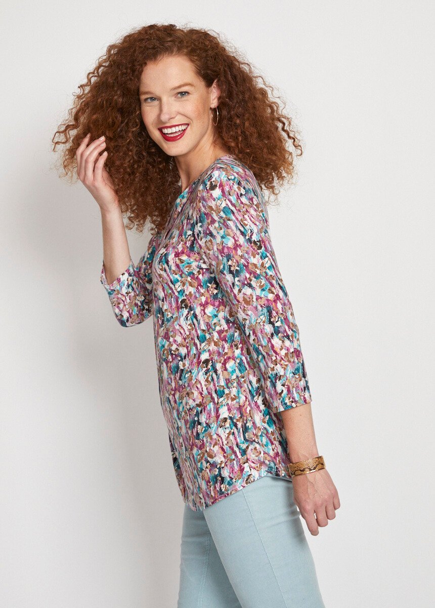 Printed_V-neck_3/4_sleeve_T-shirt_Blackcurrant_and_emerald_DR1_slim