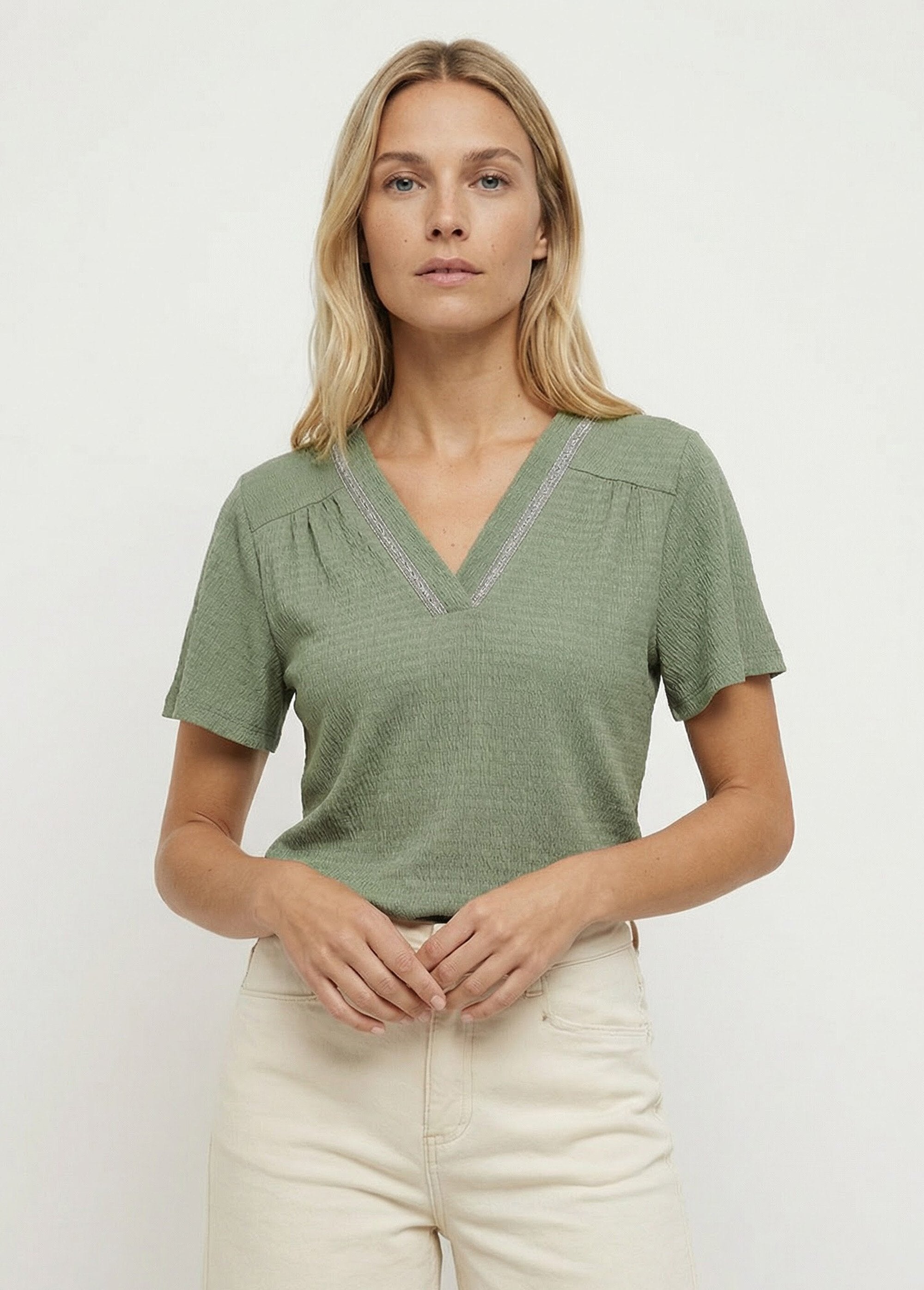 Tunique_texturée,_encolure_V_avec_galon_Vert_tilleul_FA1_slim