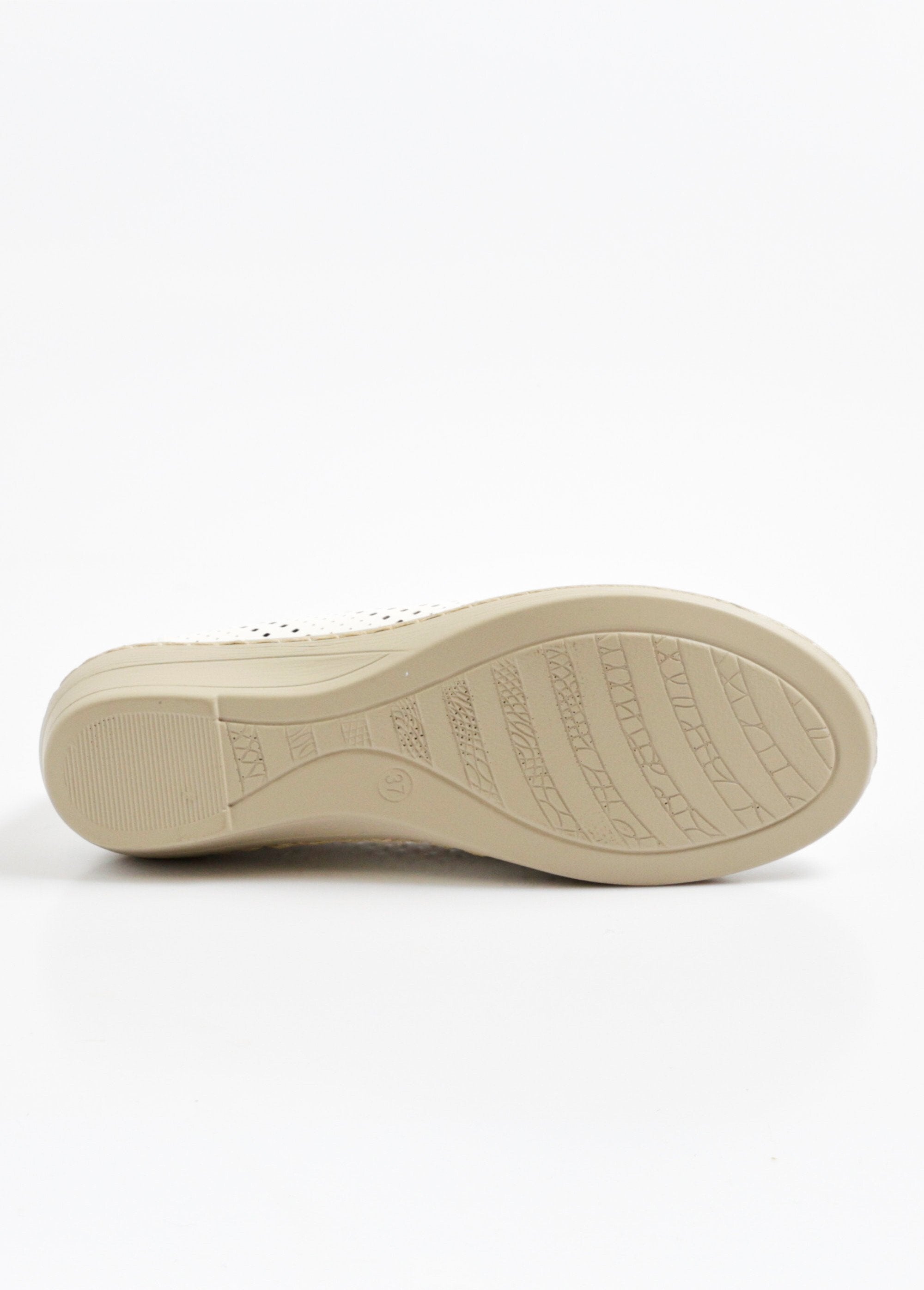 Ballerines_ajourées_avec_bout_ouvert_Blanc_UN1_slim