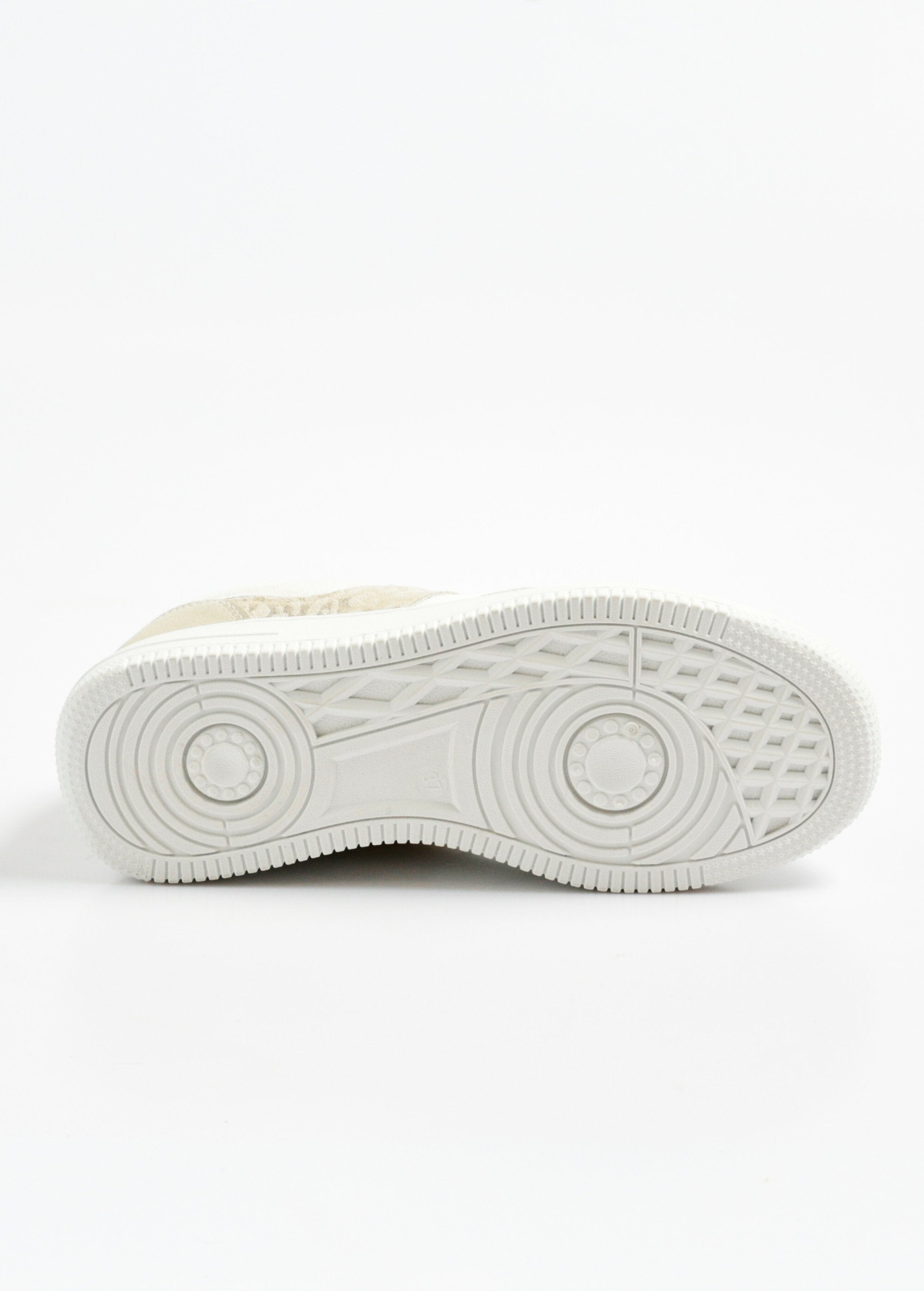 Two-tone_sneakers_with_metallic_details_Golden_UN1_slim