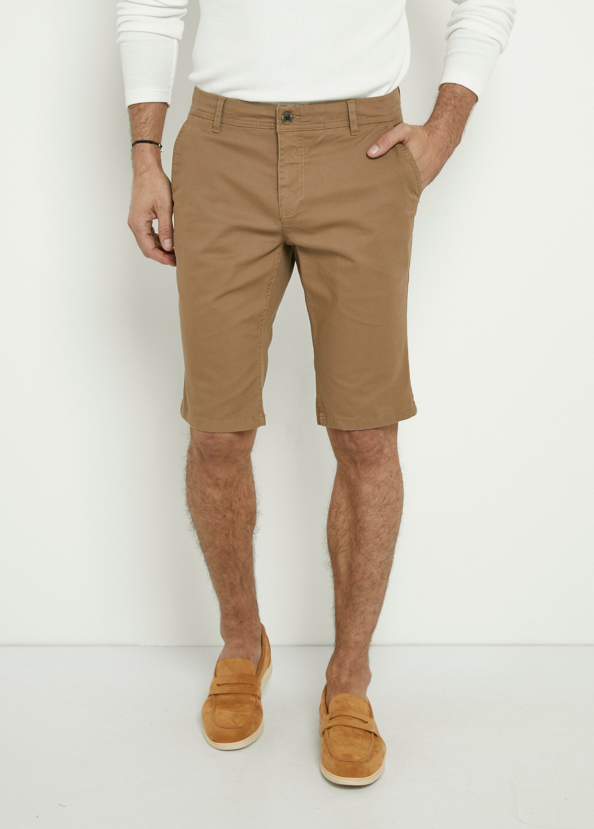 Stretch_cotton_canvas_Bermuda_shorts_camel_FA1_slim