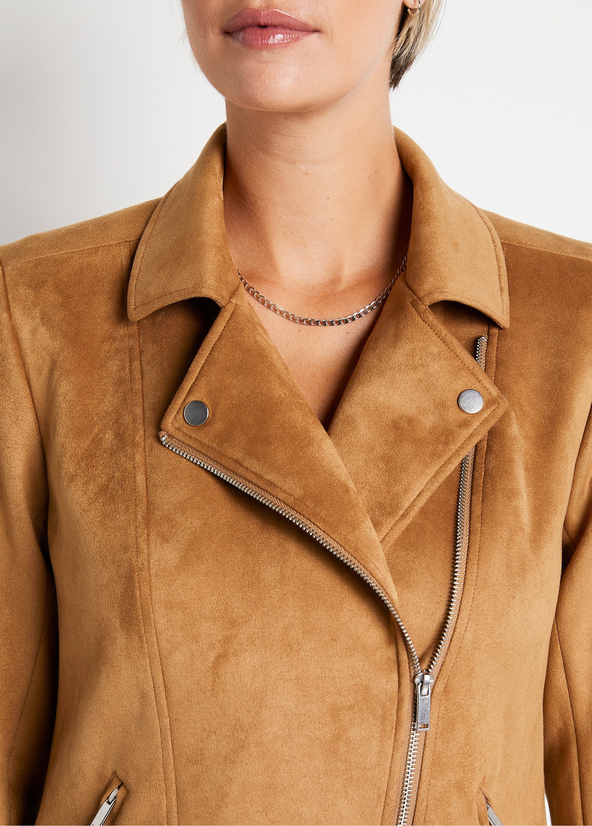 Short_zipped_jacket_in_suede_fabric_camel_DE2_slim