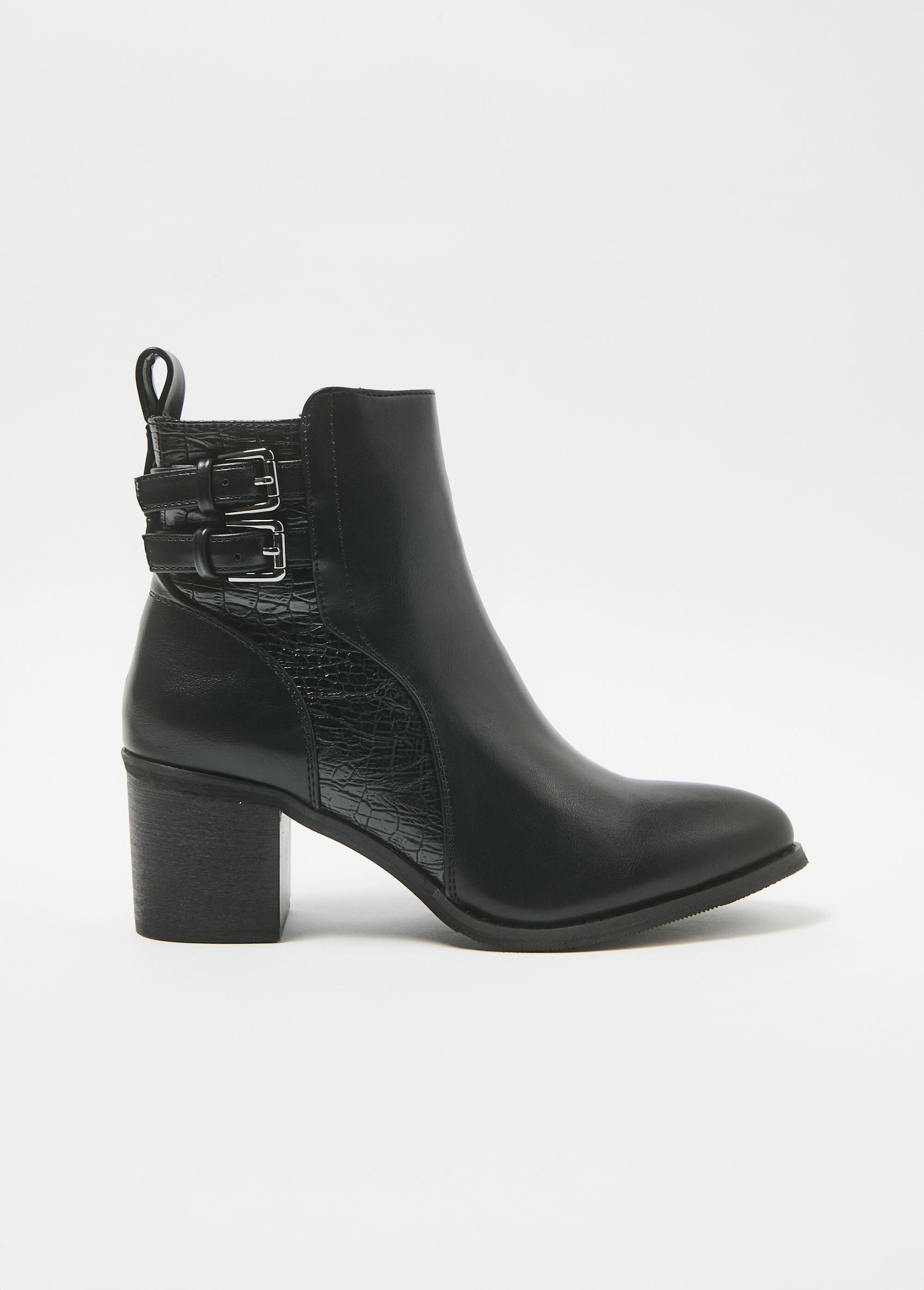 Boots_with_heels_and_reptile_effect_insert_Black_DR1_slim