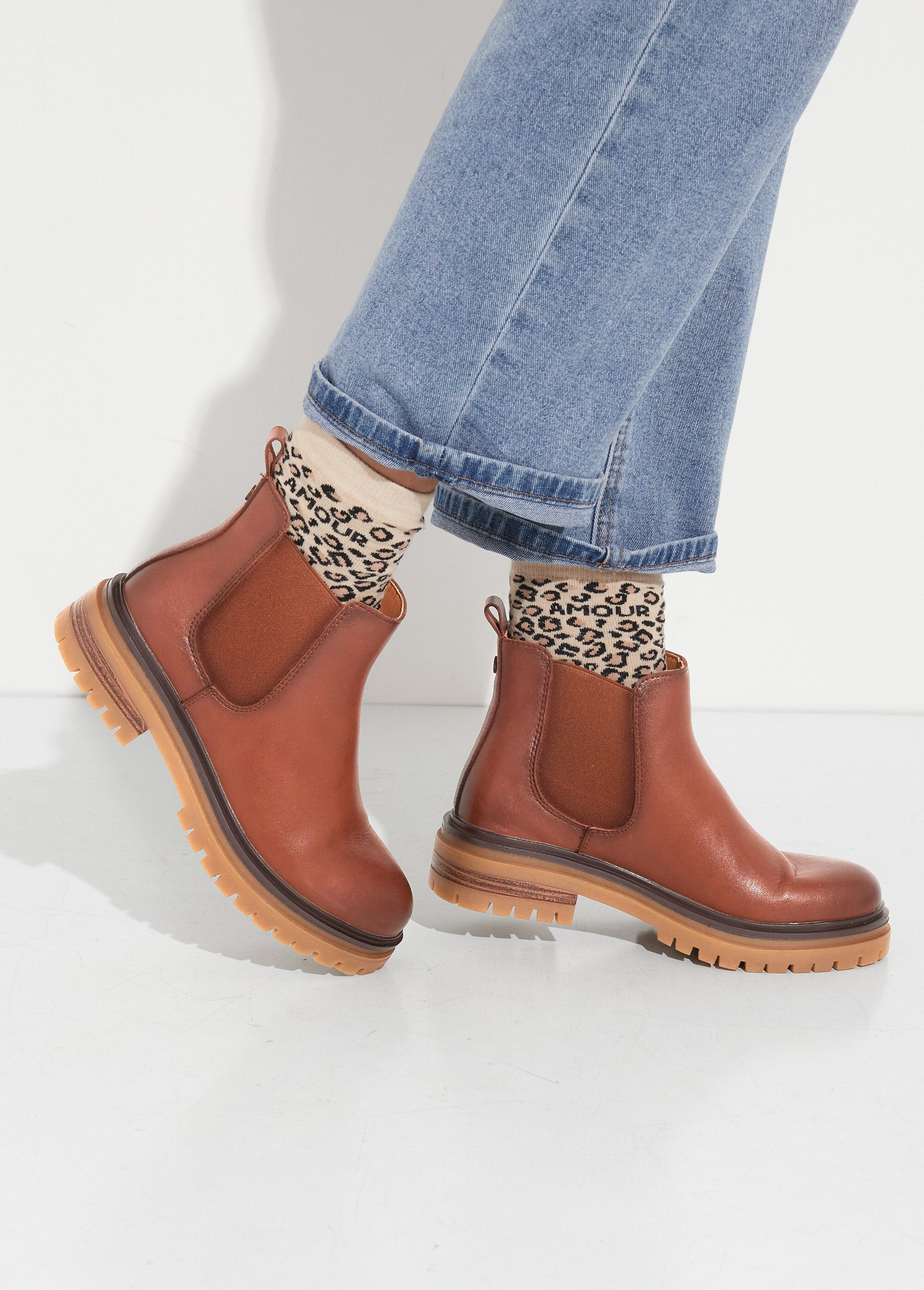 Leather_Chelsea_boots_with_thick_sole_camel_SF1_slim