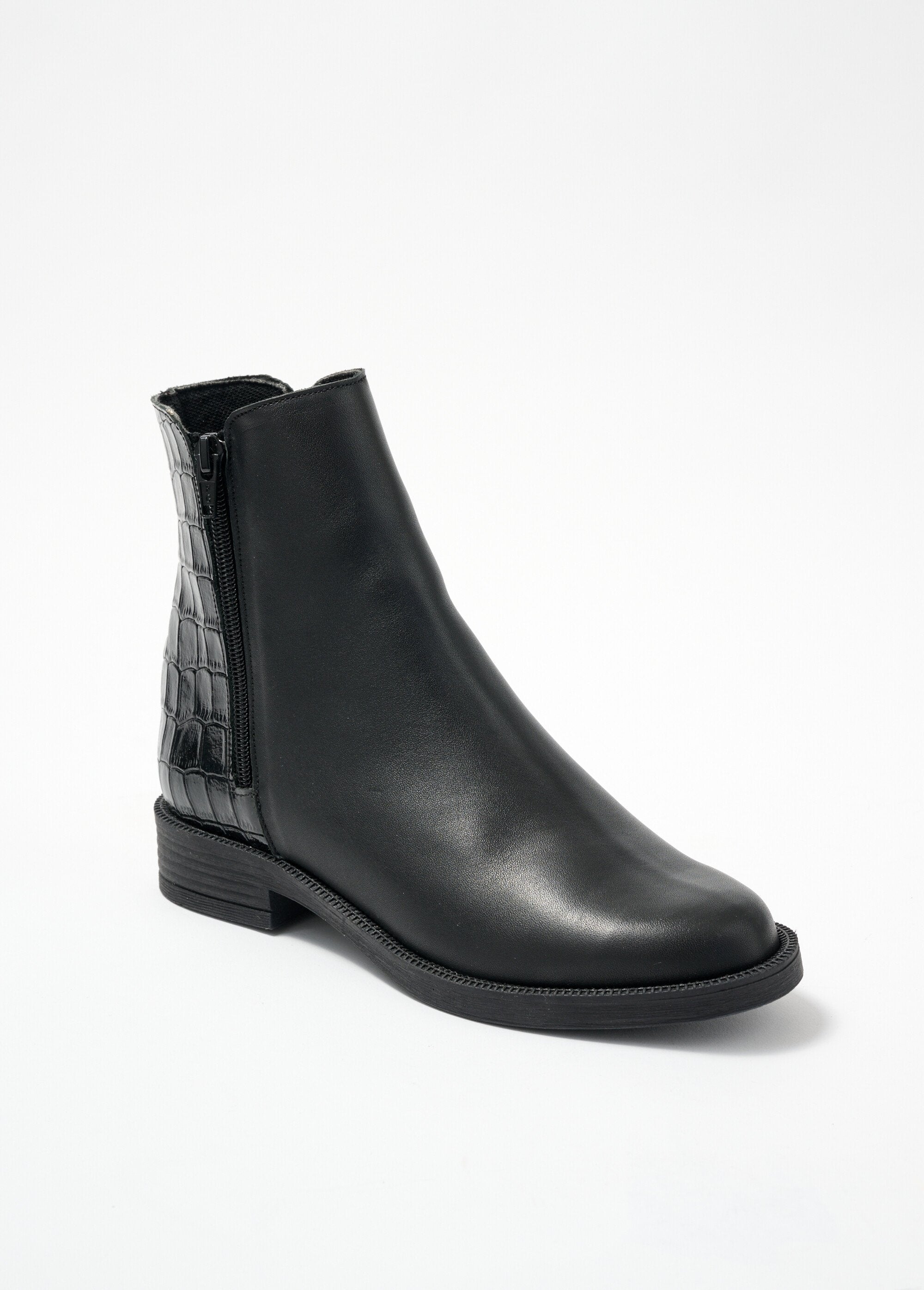 Crocodile-effect_leather_comfort_width_zipped_boots_Black_FA1_slim