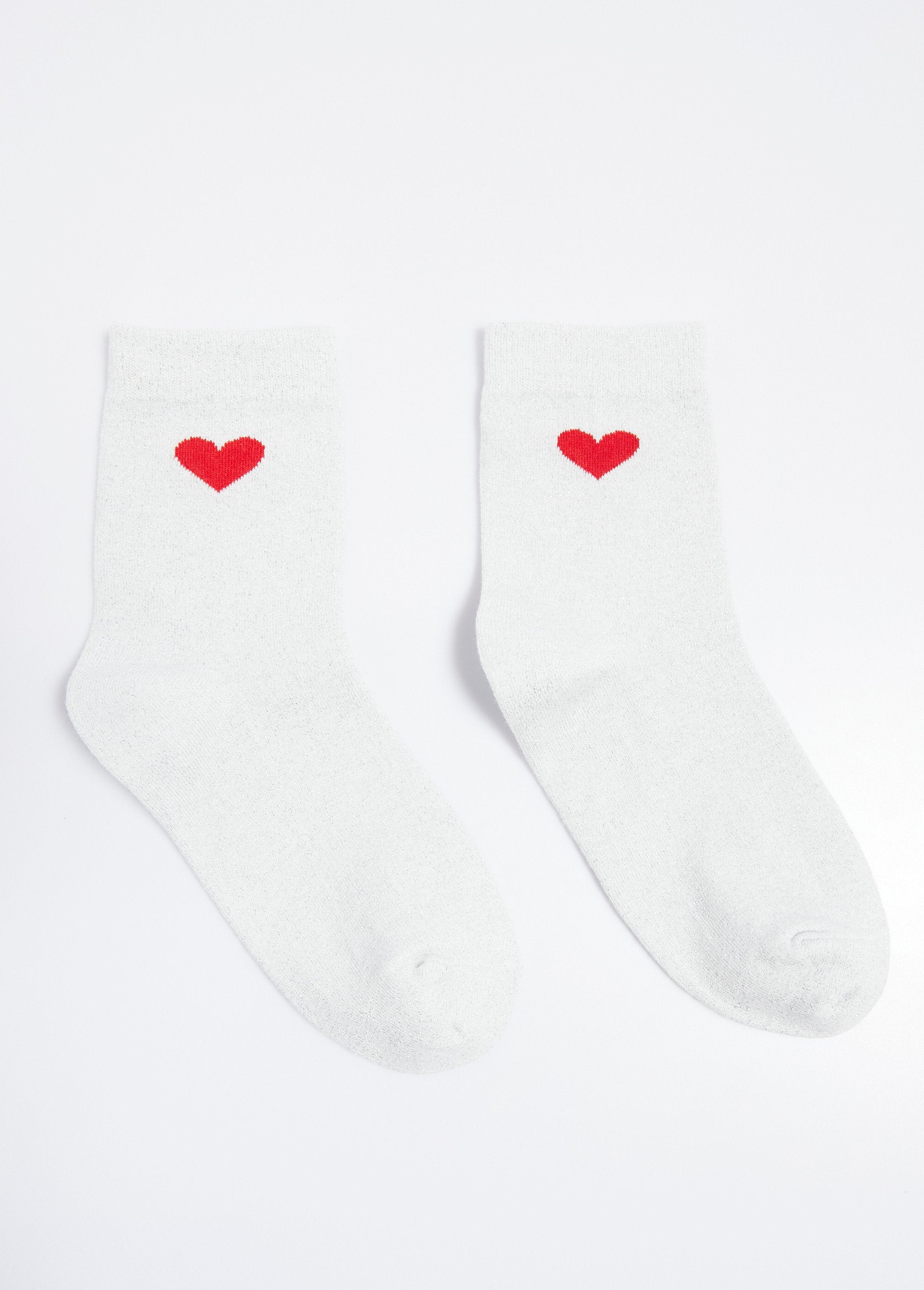 Plain_socks_with_heart_pattern_White_FA1_slim