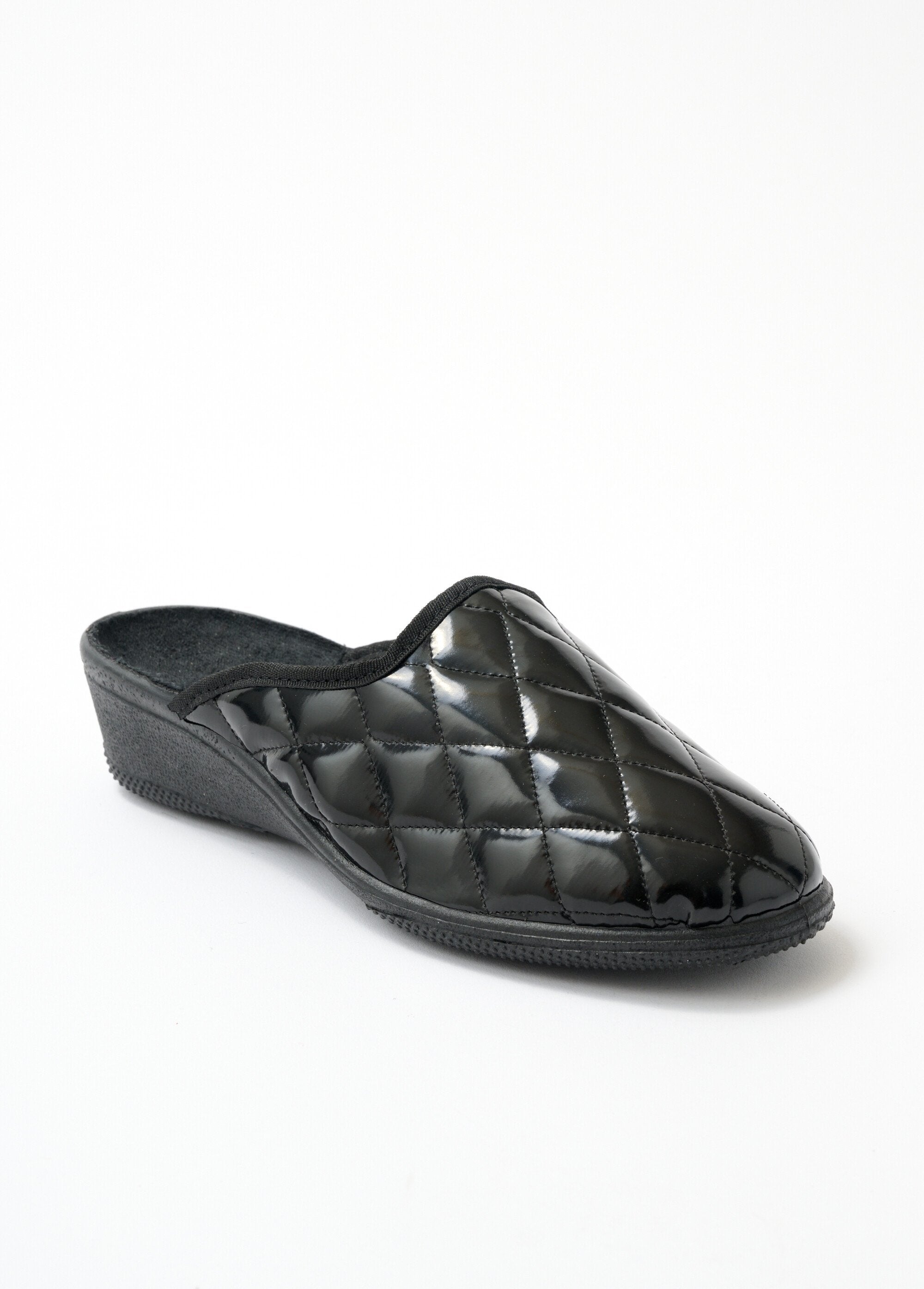 Comfort_width_mule_slippers_Black_varnish_FA1_slim