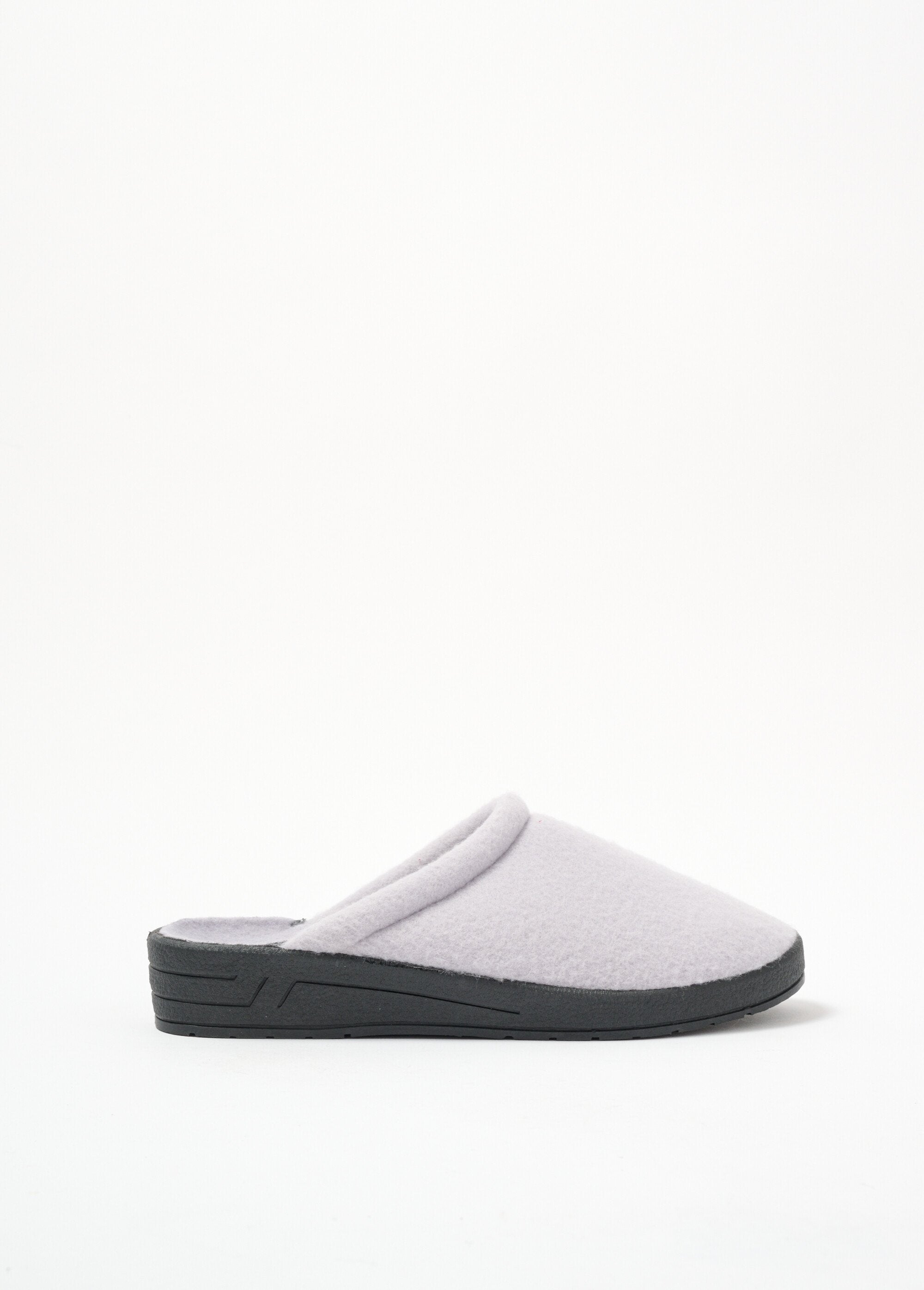 Mixed_mule_comfort_width_fleece_slippers_Gray_DR1_slim