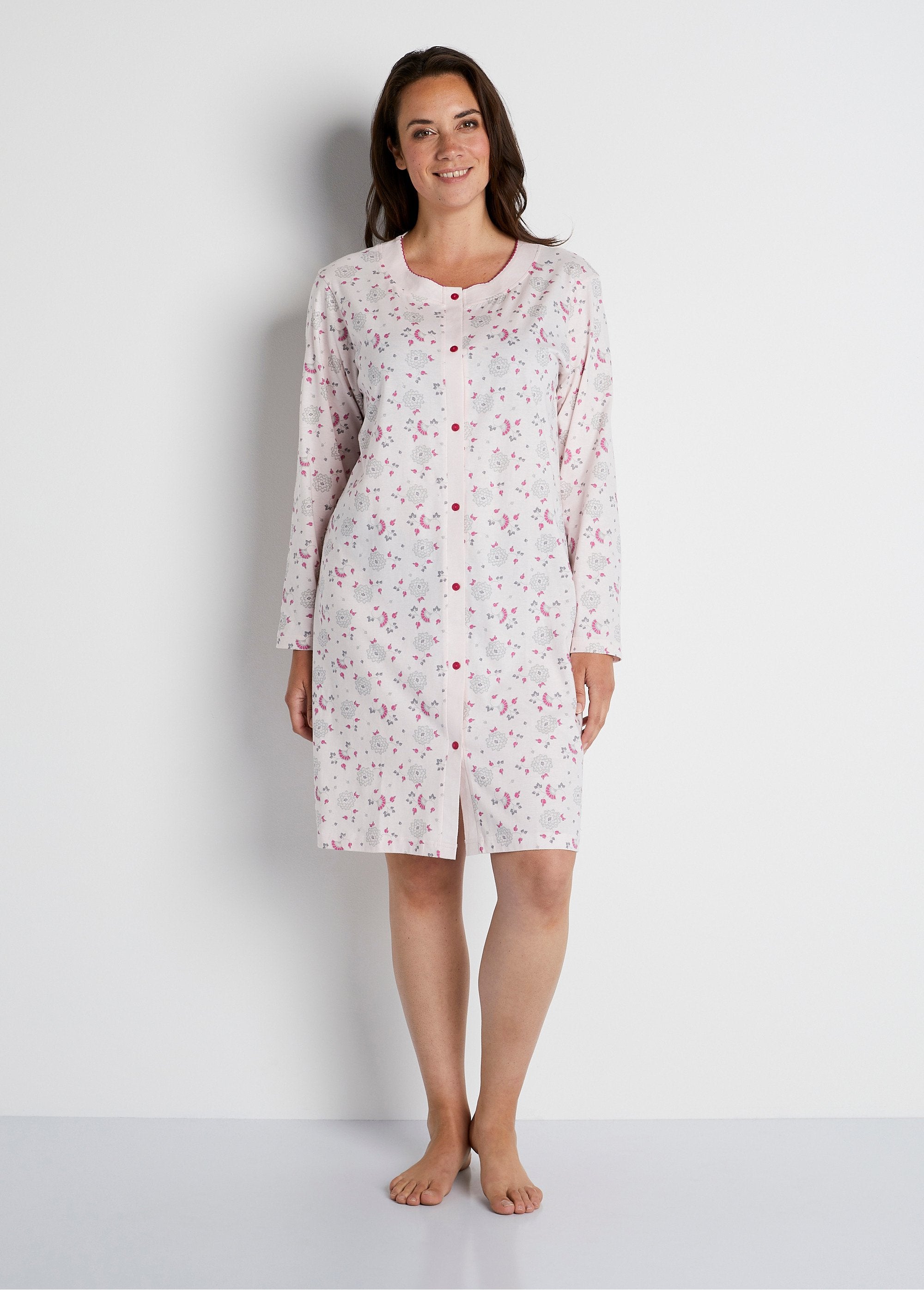 Short_buttoned_nightgown_Pink_FA1_curvy