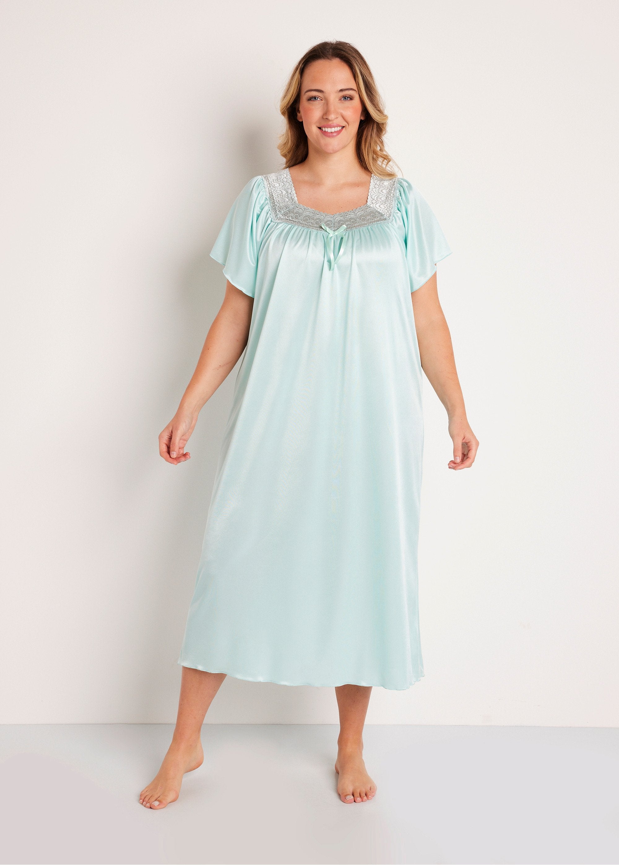 Long_satin_anti-static_lace_nightgown_Mint_FA1_curvy