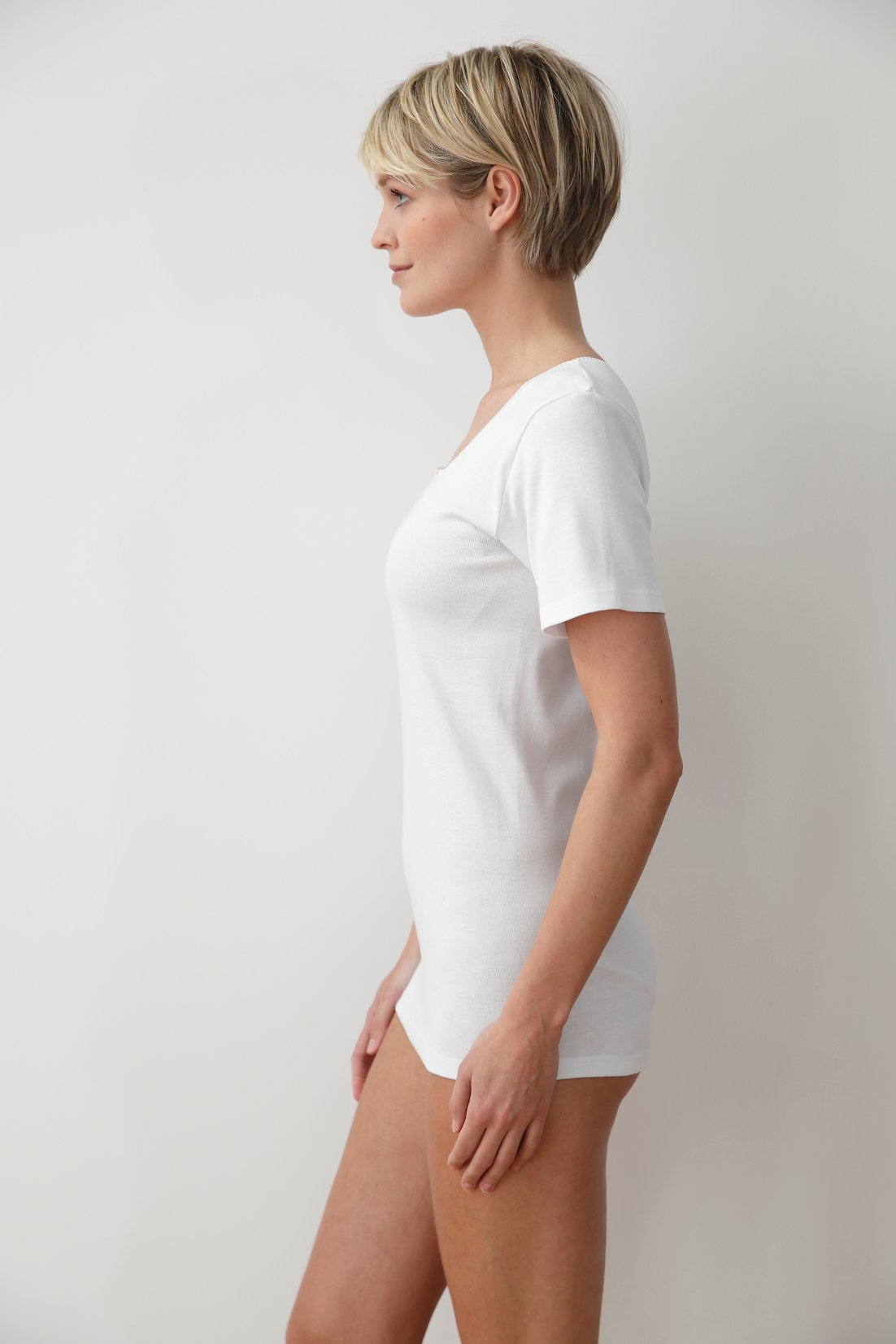 Short-sleeved_undershirt_White_cotton_DR1_slim