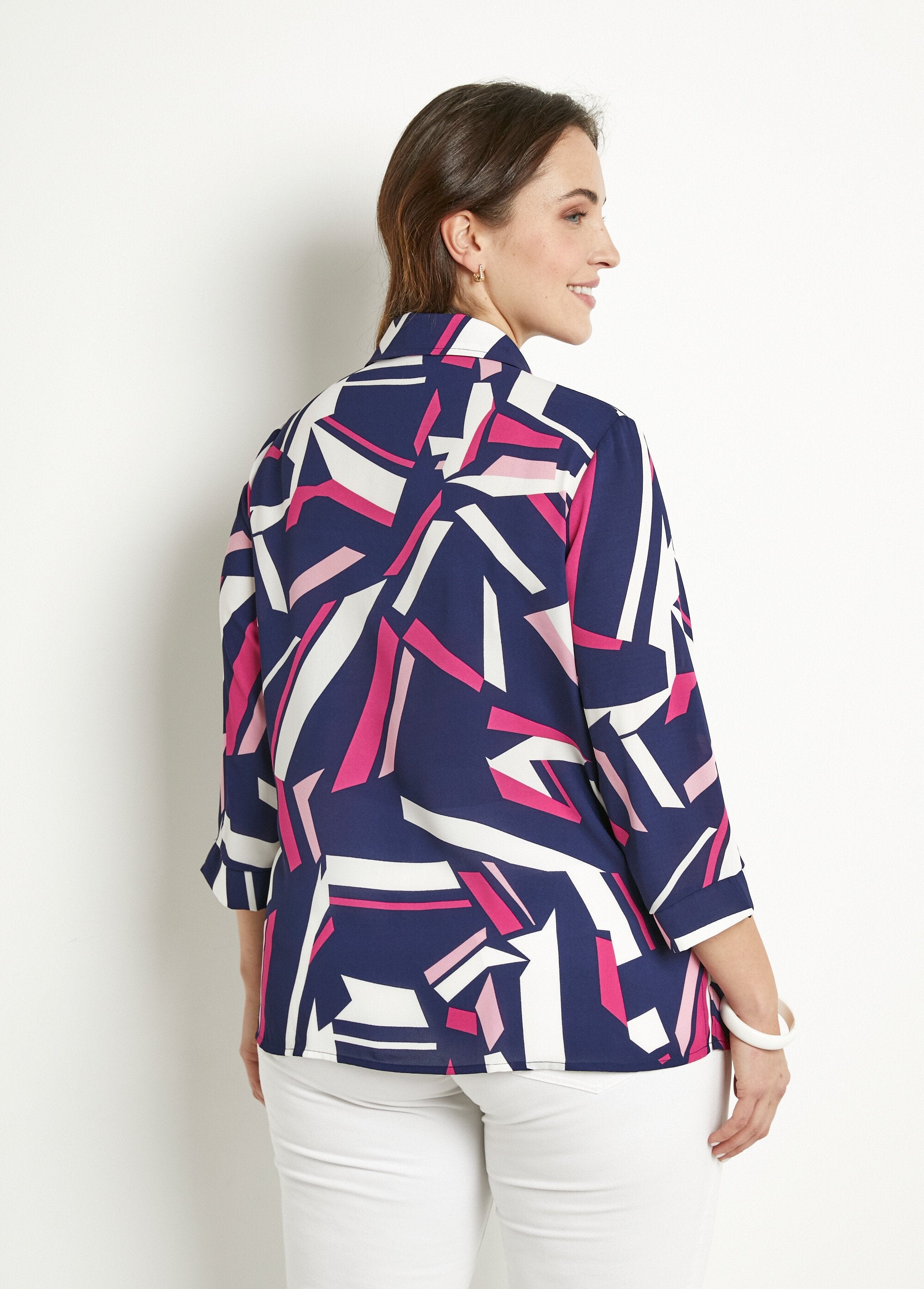 Straight_graphic_blouse_with_3/4_sleeves_Navy_and_fuchsia_DO1_curvy