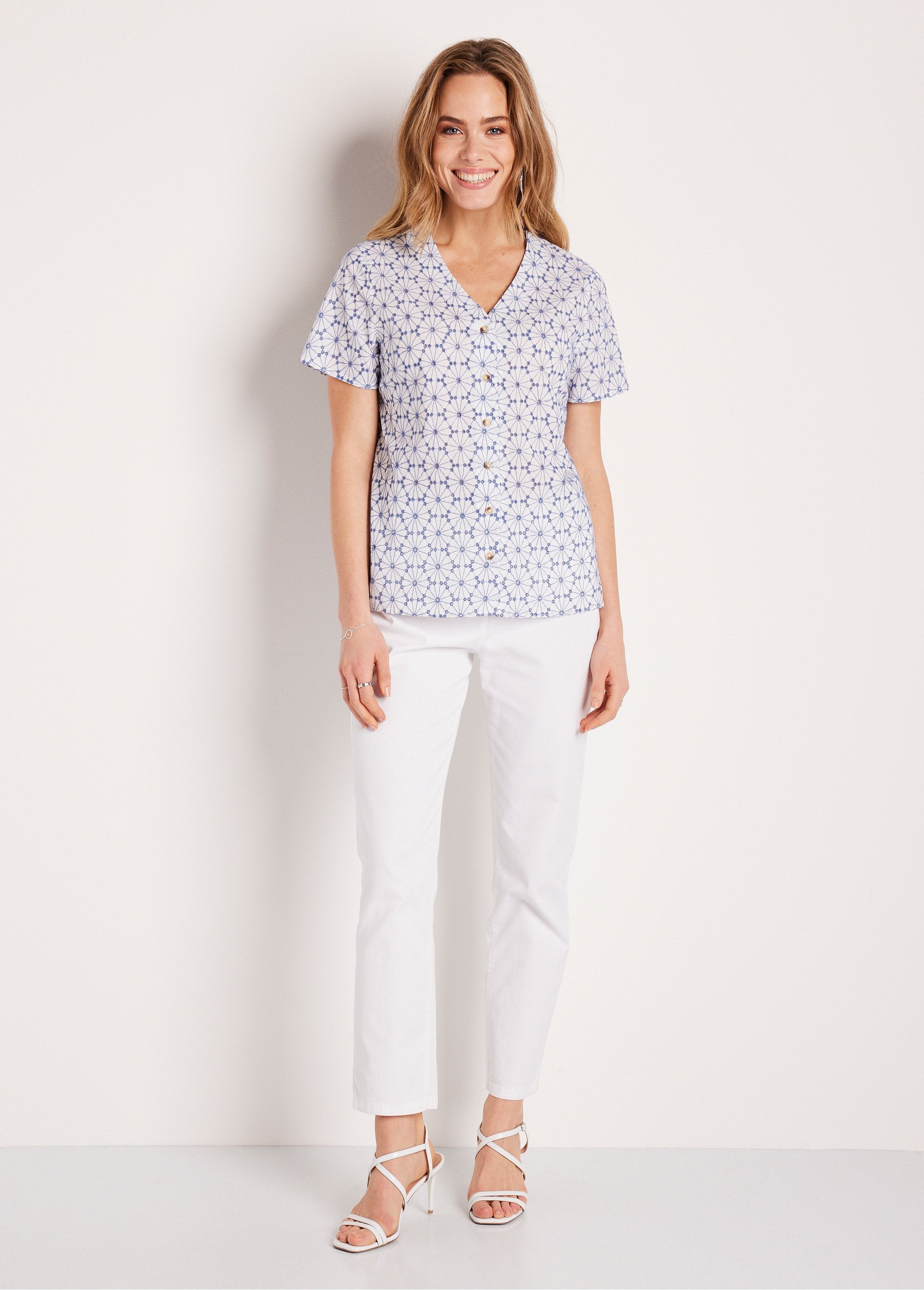 Long_embroidered_V-neck_blouse_White_and_blue_SF1_slim