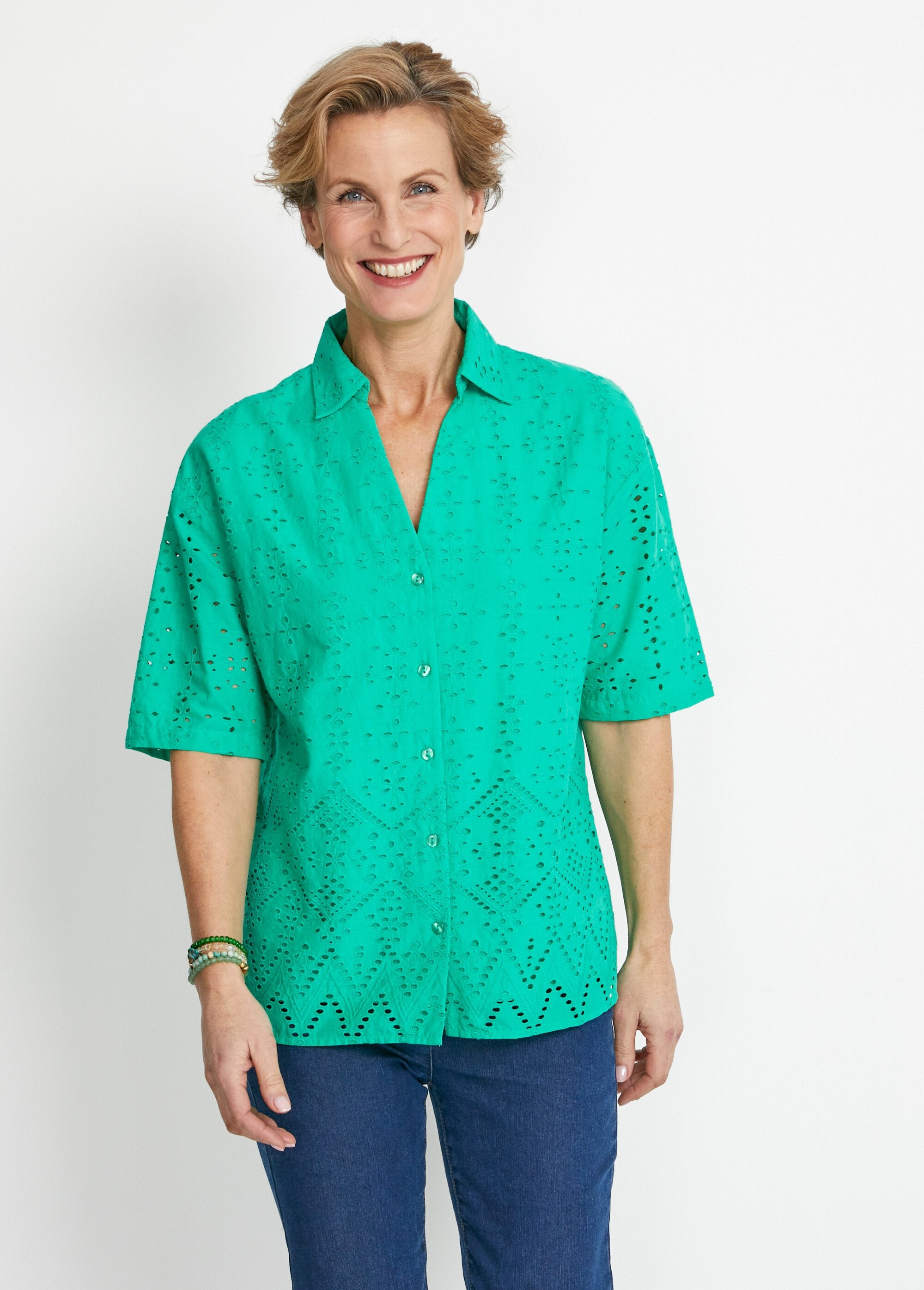 Embroidered_short-sleeved_blouse_Green_FA1_slim