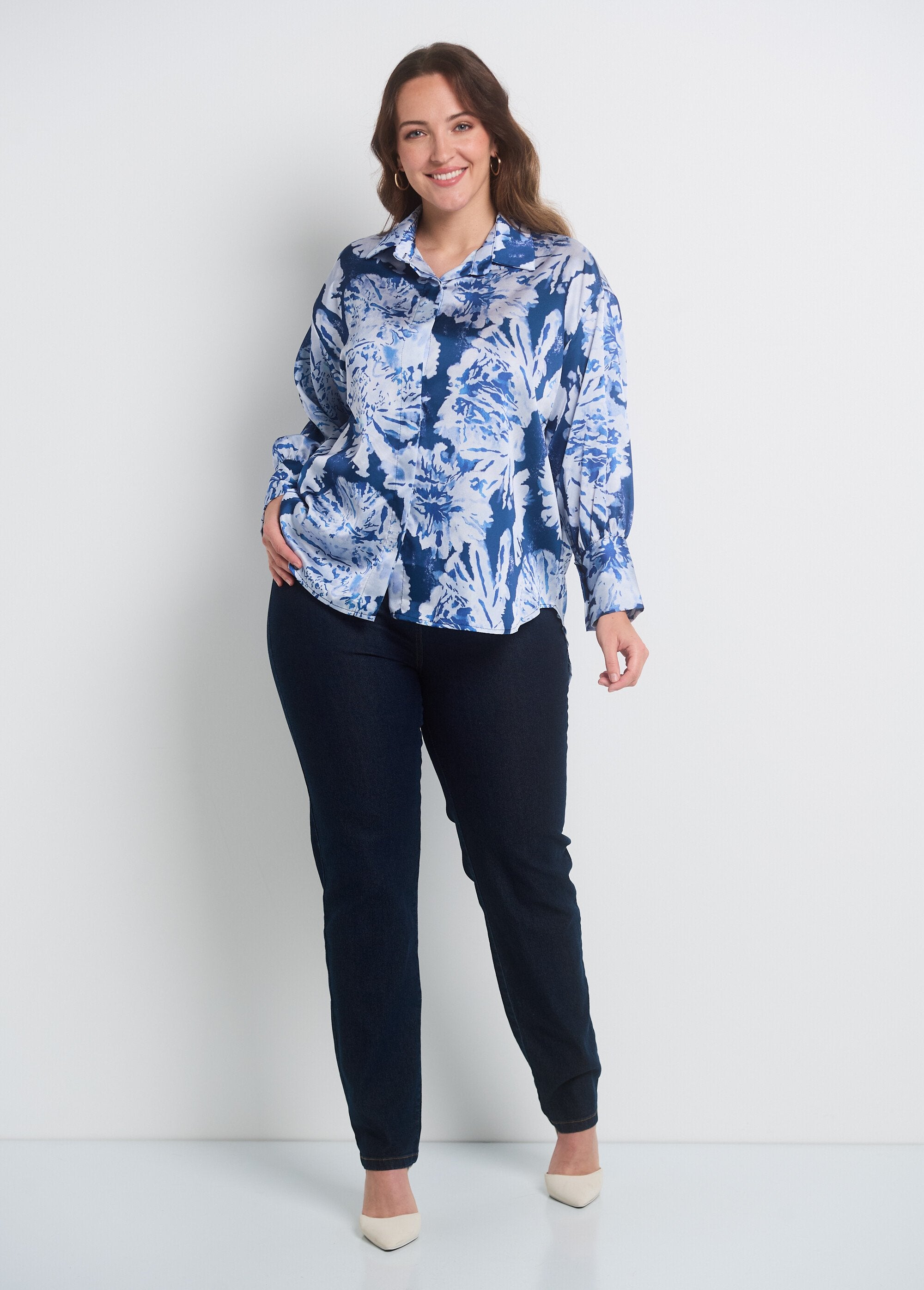 Watercolor_satin_blouse_with_long_sleeves_Blue_SF1_curvy