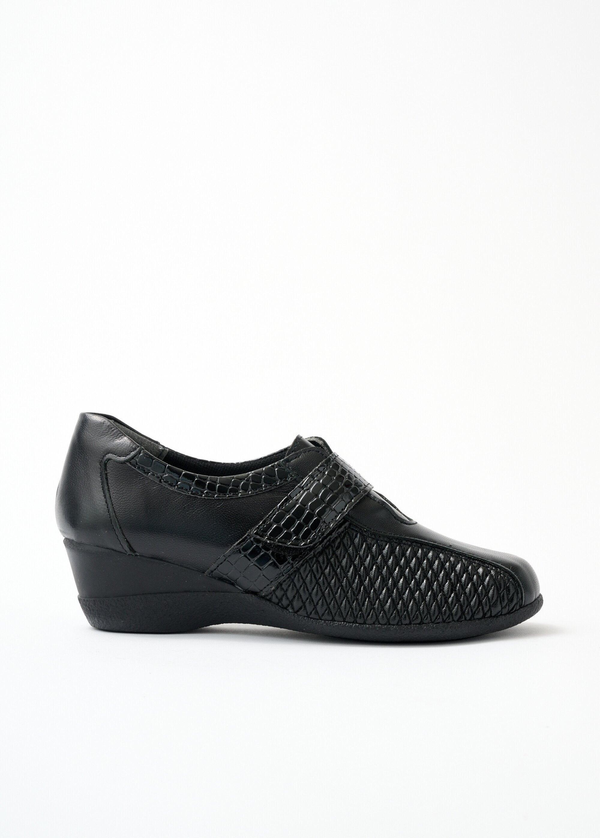 Comfortable_wide_leather_derbies_Black_DR1_slim