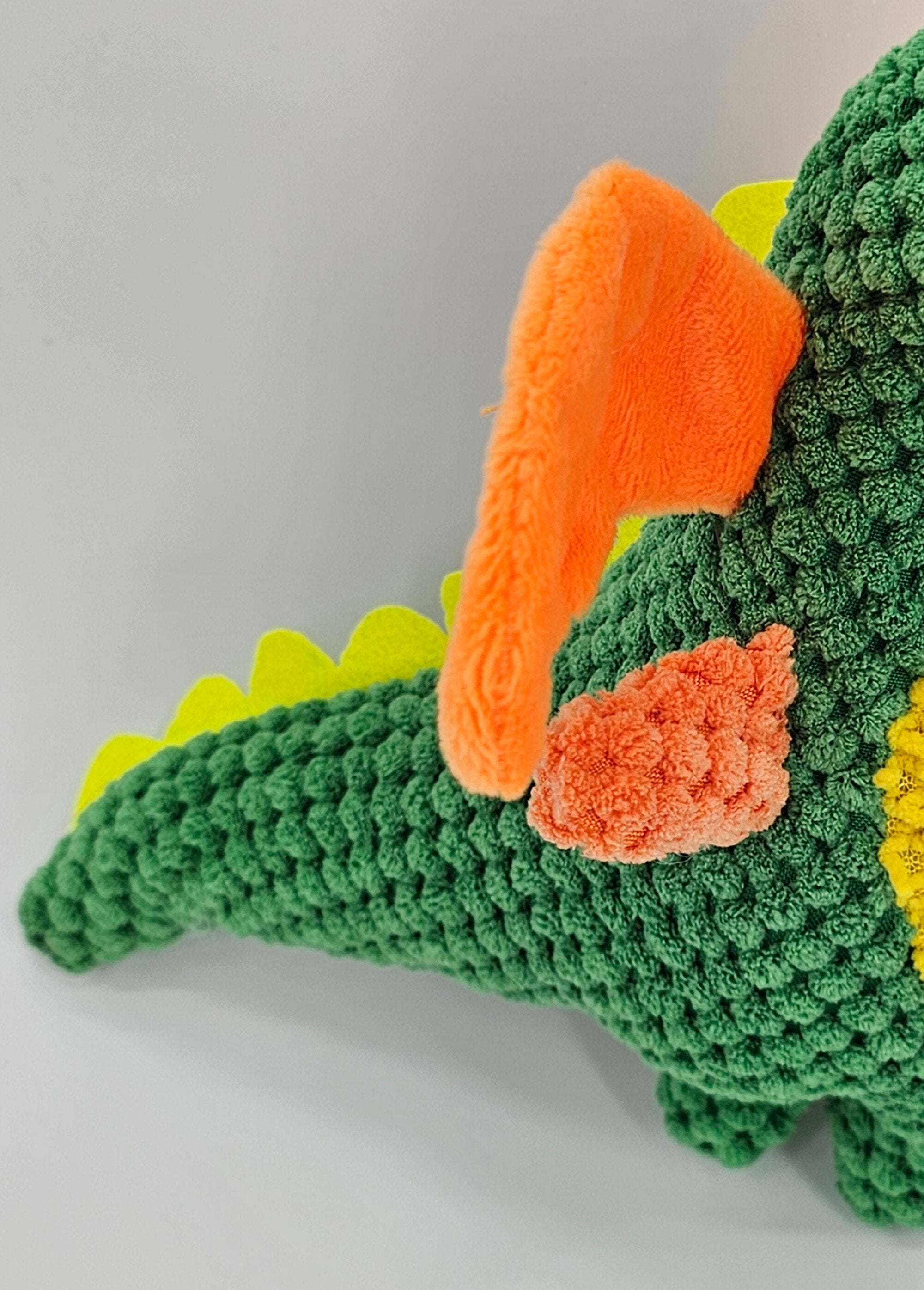 Dragon_Sound_Plush_Dog_Toy_Green_DE1_slim