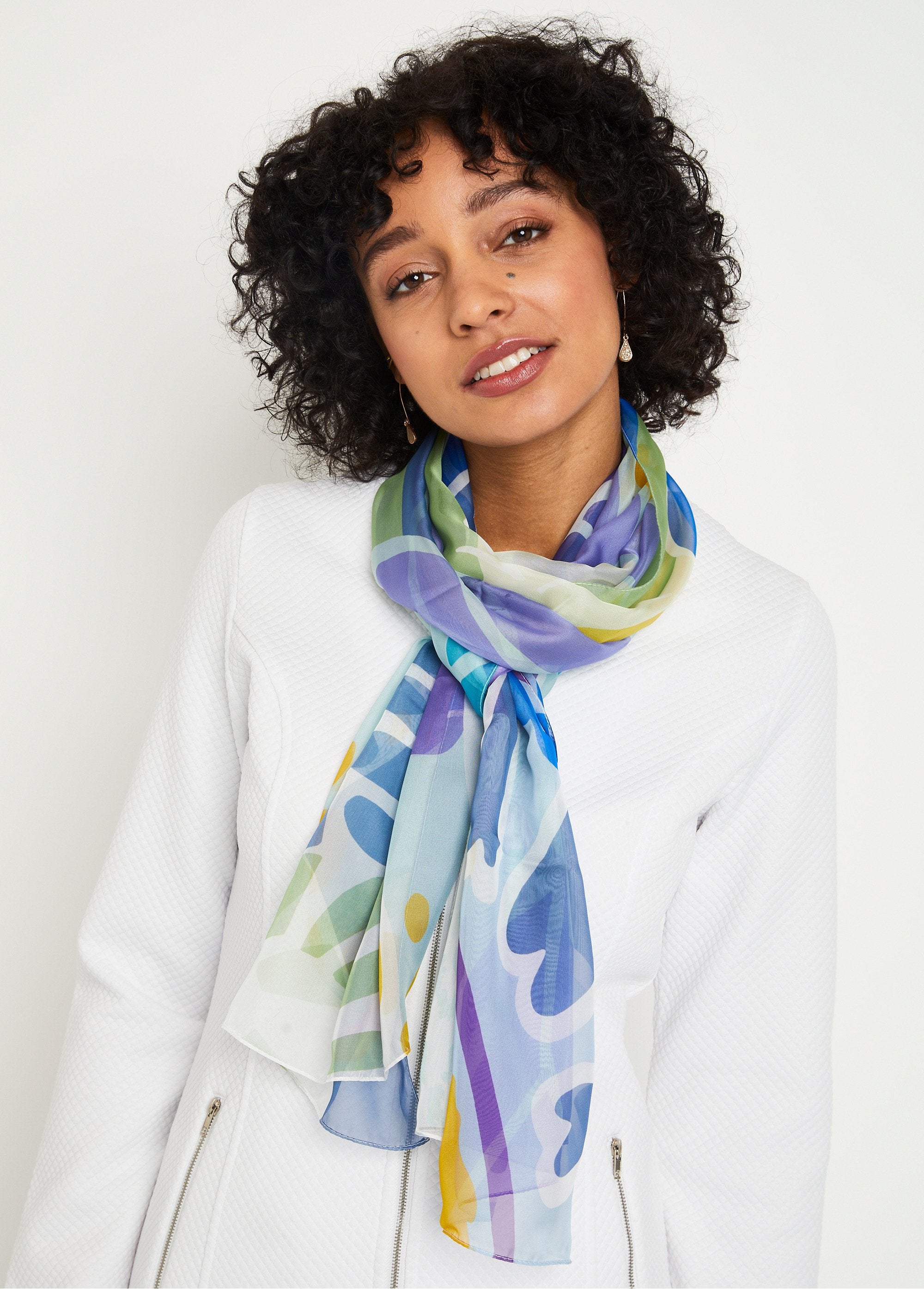 Printed_lightweight_chiffon_scarf_Blue_and_yellow_FA1_slim