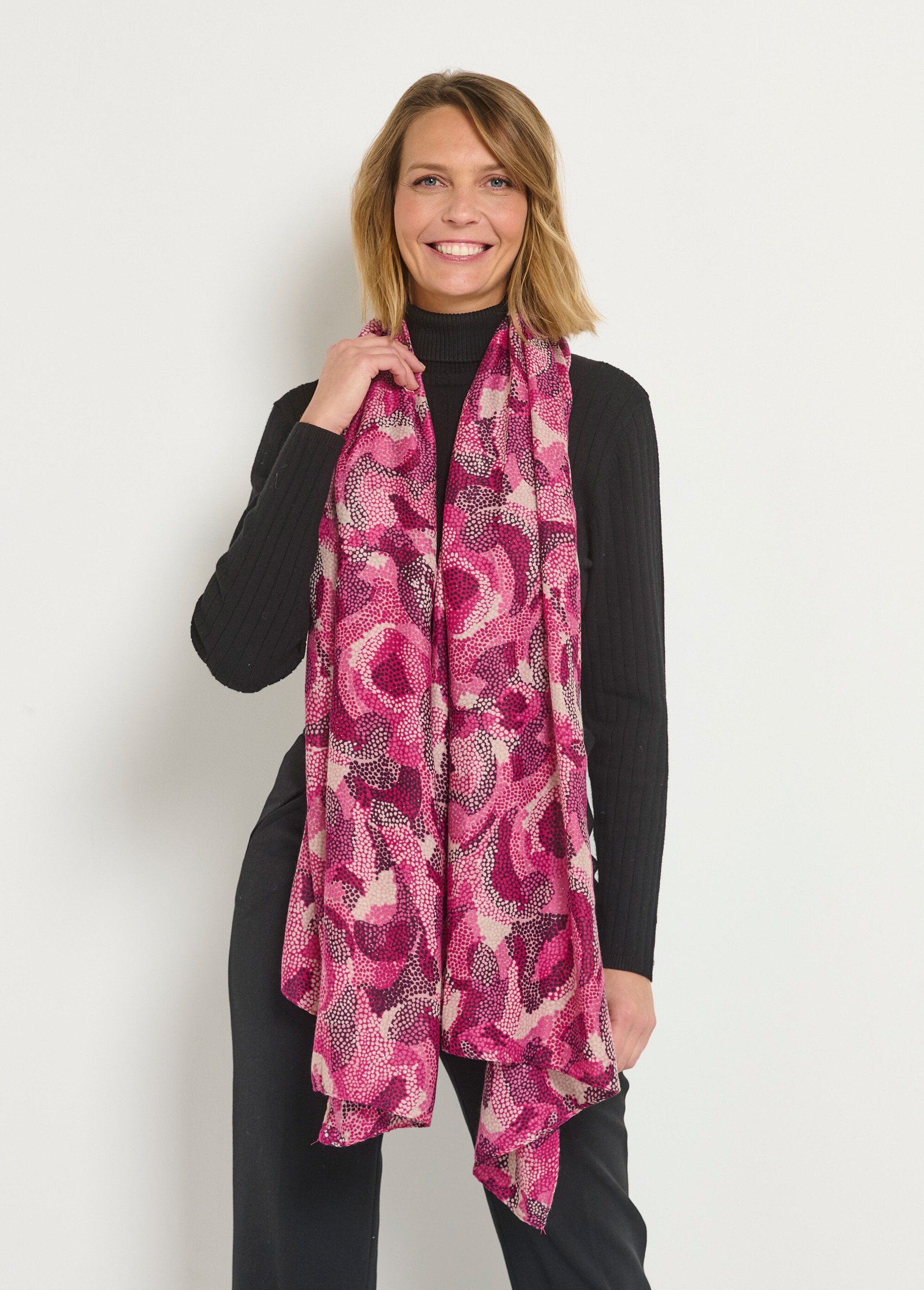 Glitter_pattern_printed_scarf_Fuchsia_FA1_slim