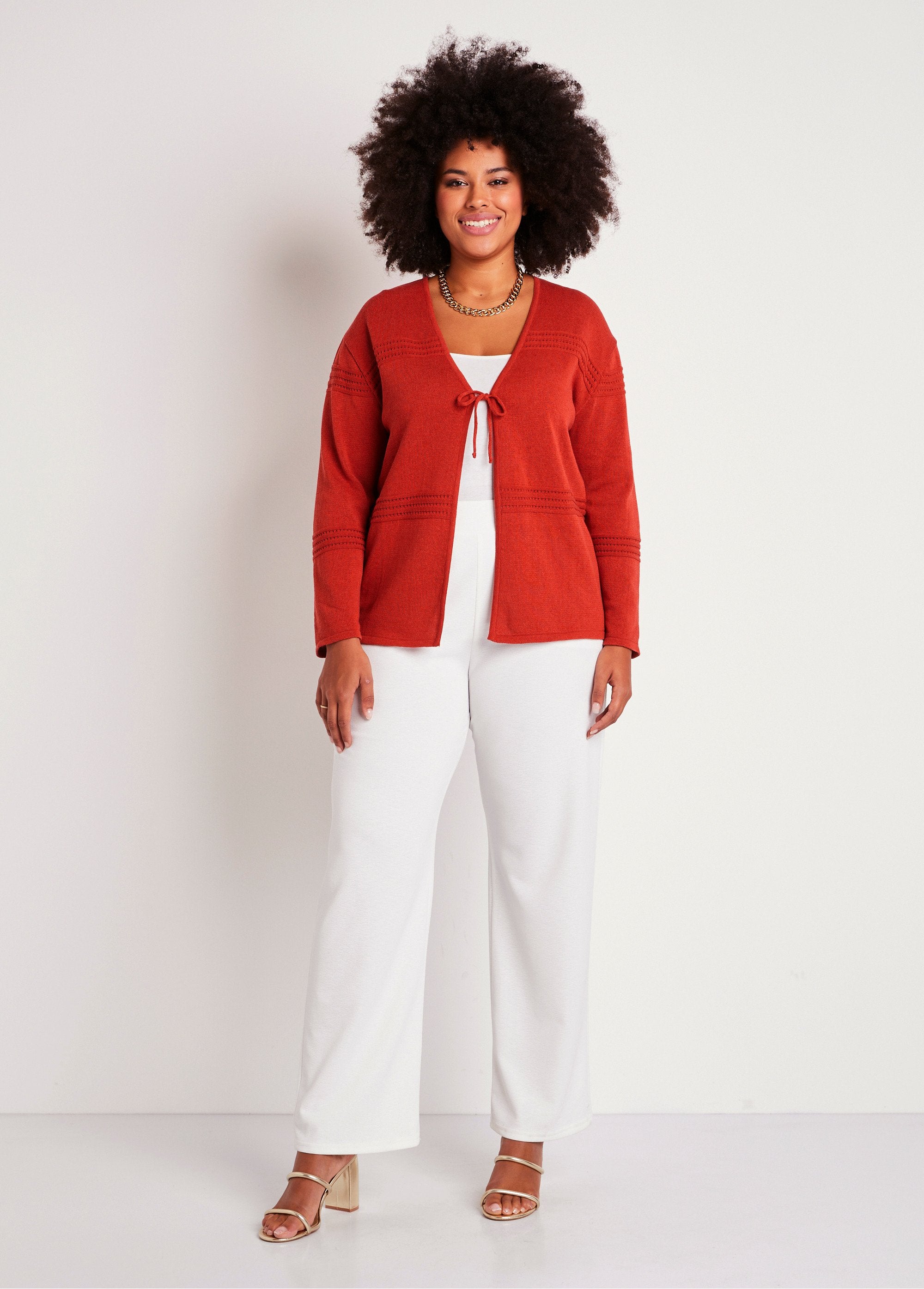 Short_edge-to-edge_cardigan_with_long_sleeves_Paprika_SF1_curvy