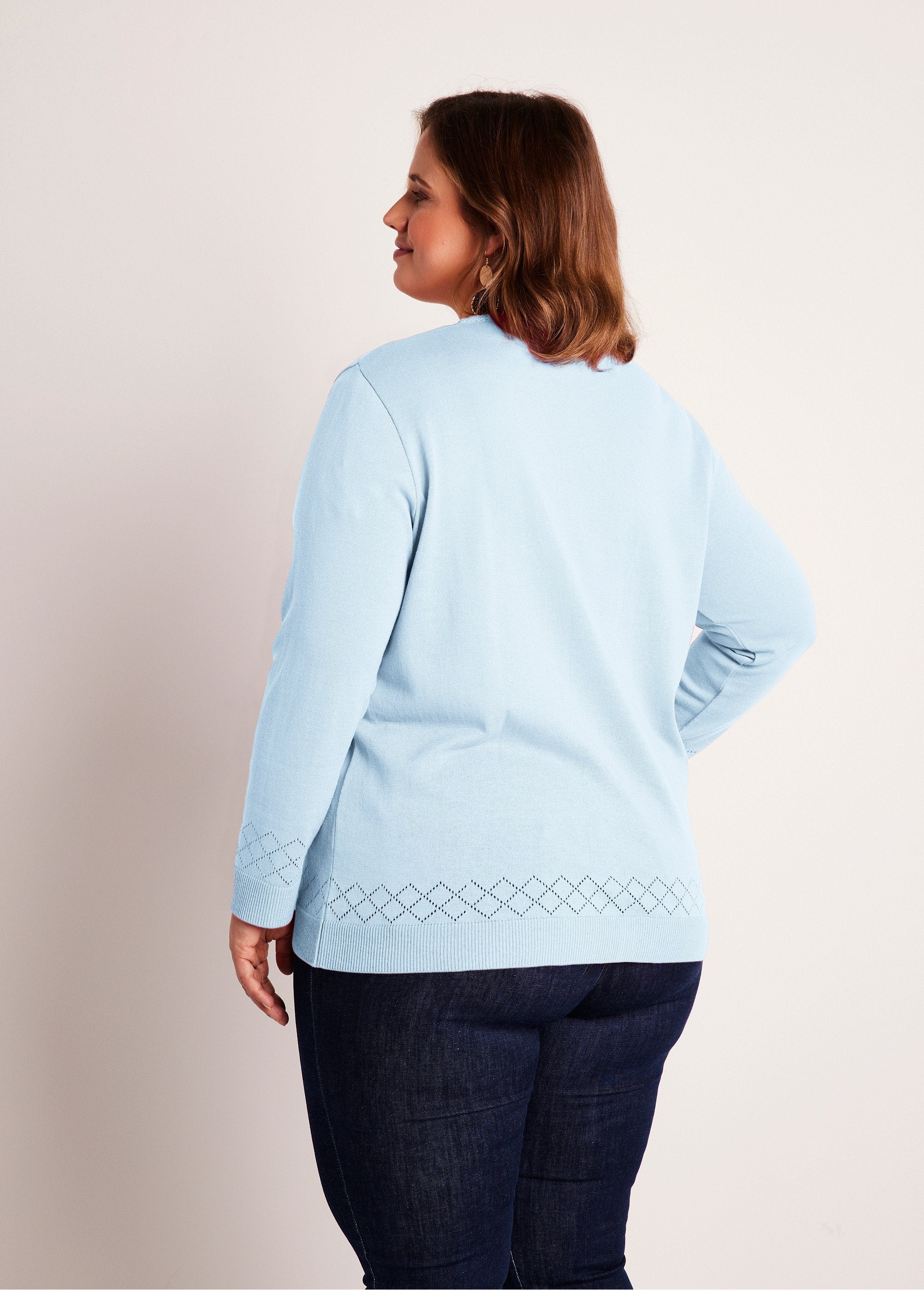 Thin_buttoned_openwork_cardigan_Sky_DO1_curvy