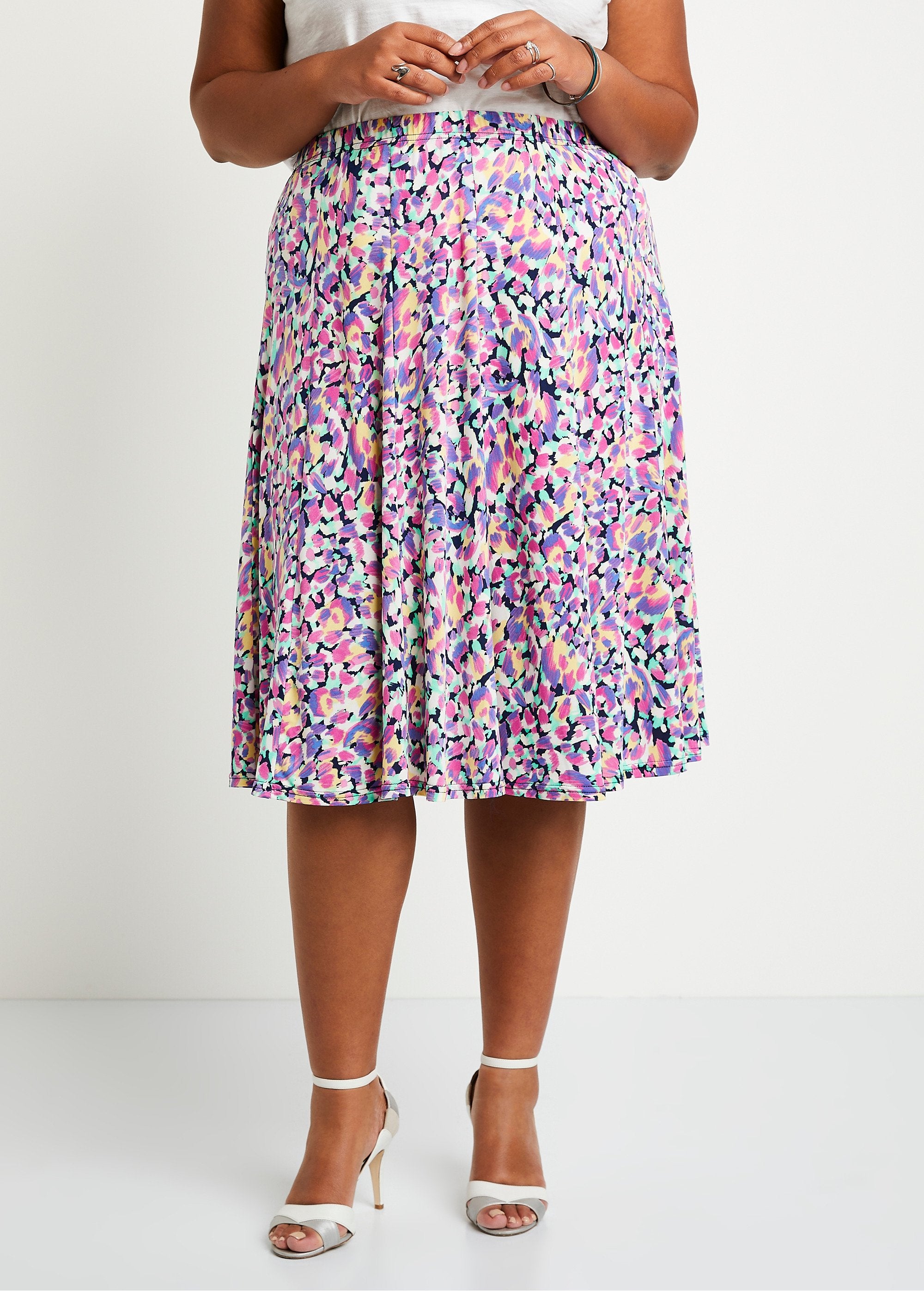 Mid-length_flared_skirt_Parma_print_FA1_curvy