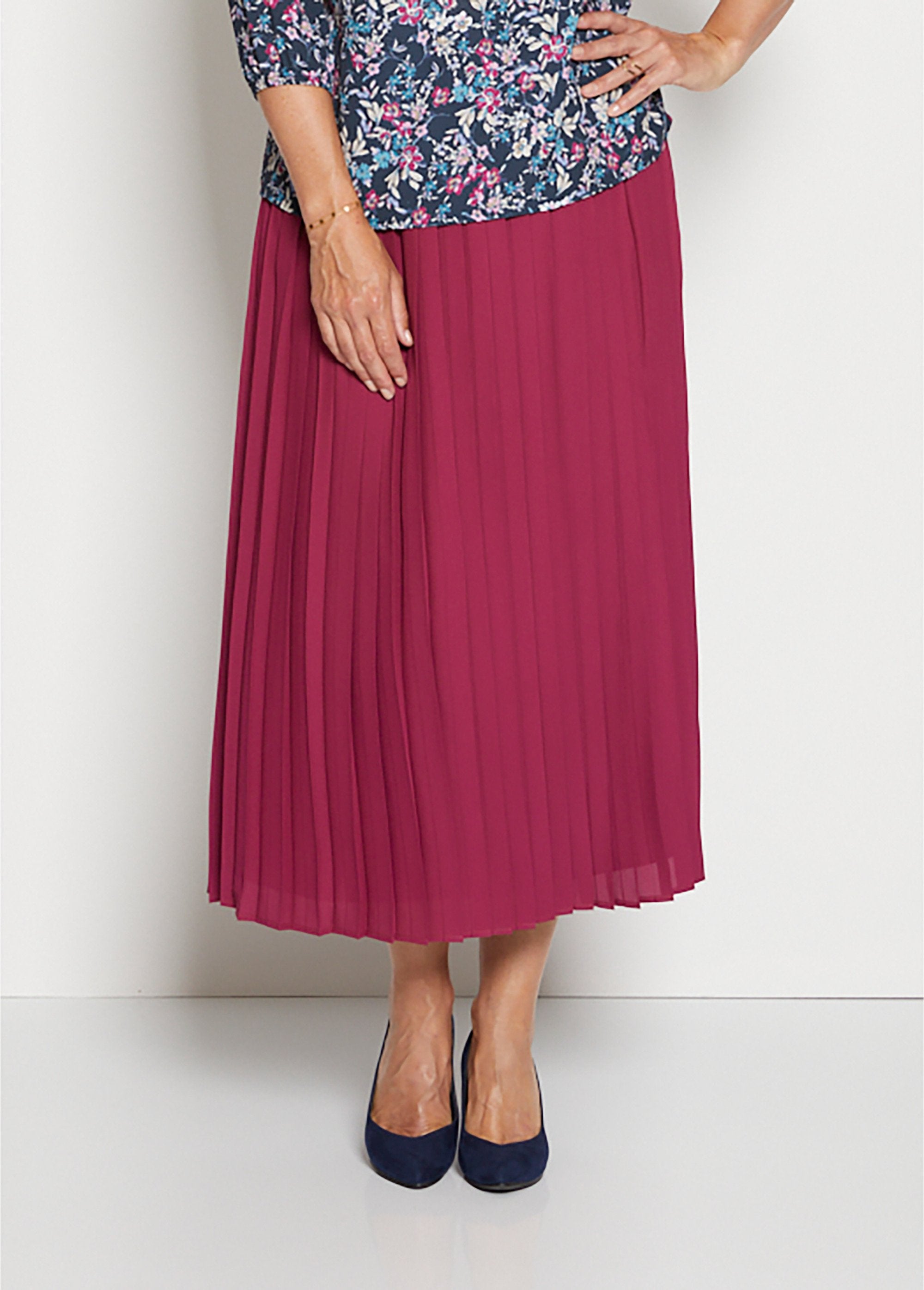 Long_permanent_pleated_skirt_Plum_FA1_curvy
