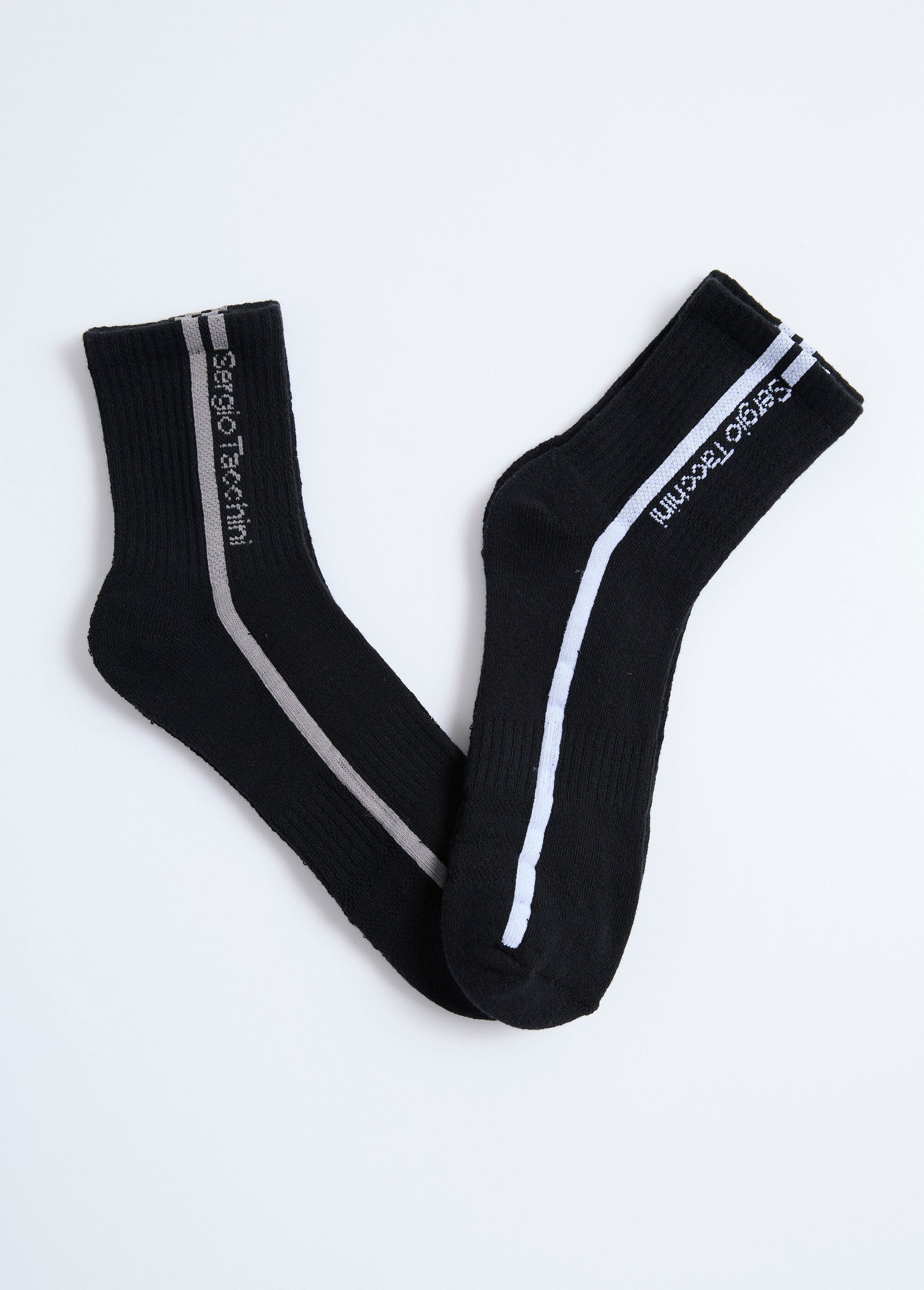 Pack_of_2_line_socks_Black_FA1_slim