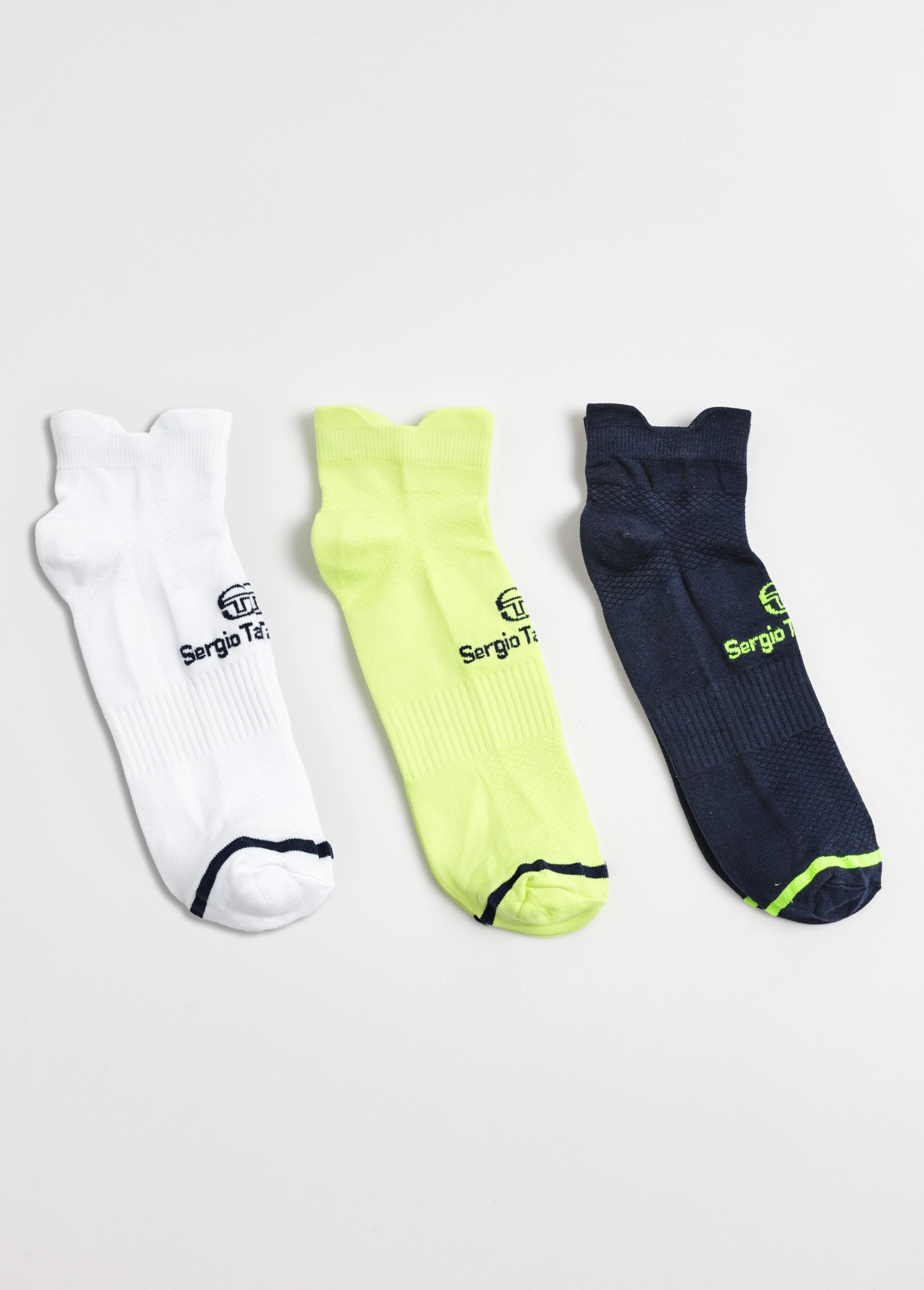 Pack_of_3_bright_assorted_socks_Blue_and_yellow_and_white_DE1_slim