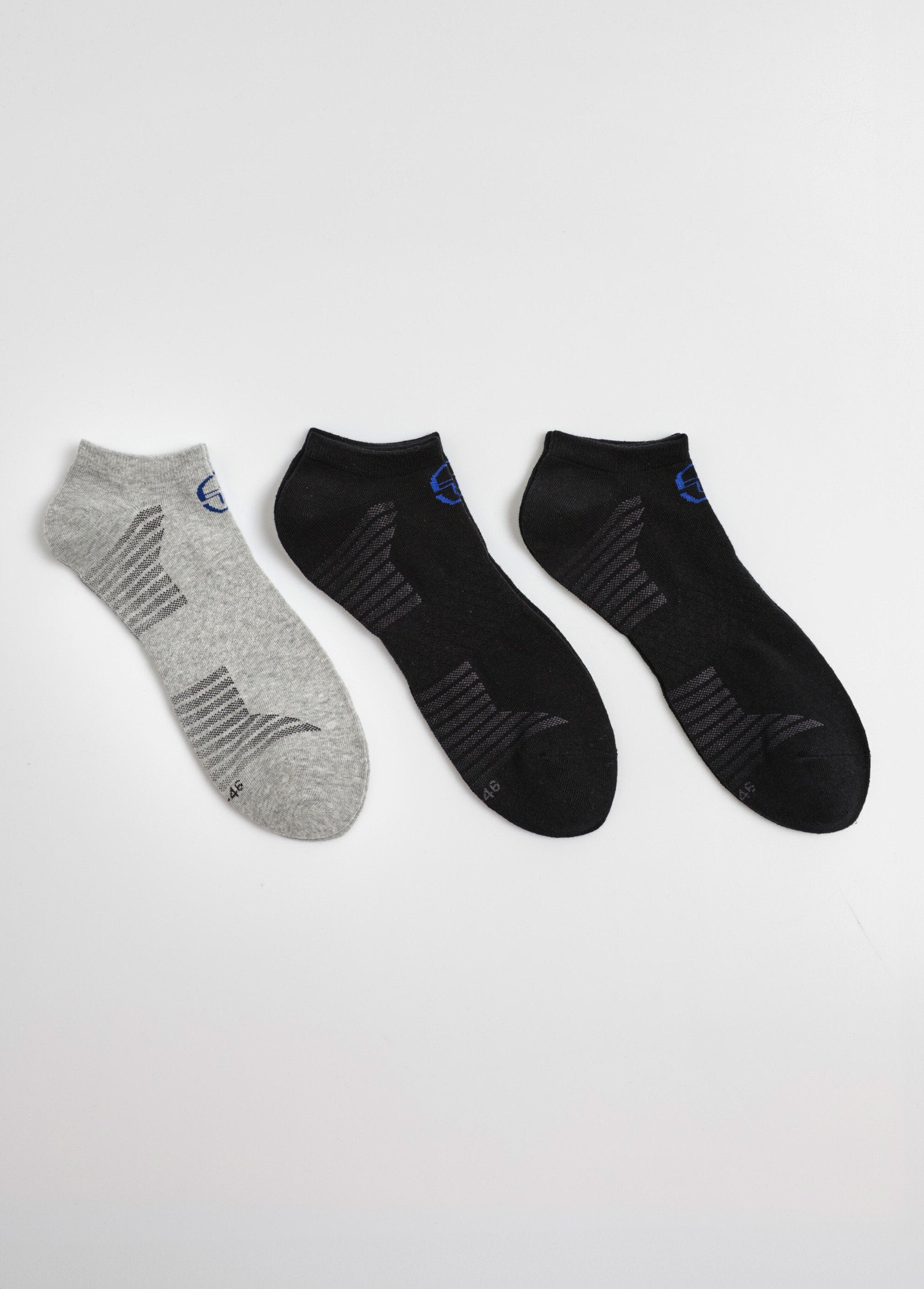 Pack_of_3_small_patterned_socks_Assorted_gray_DE1_slim