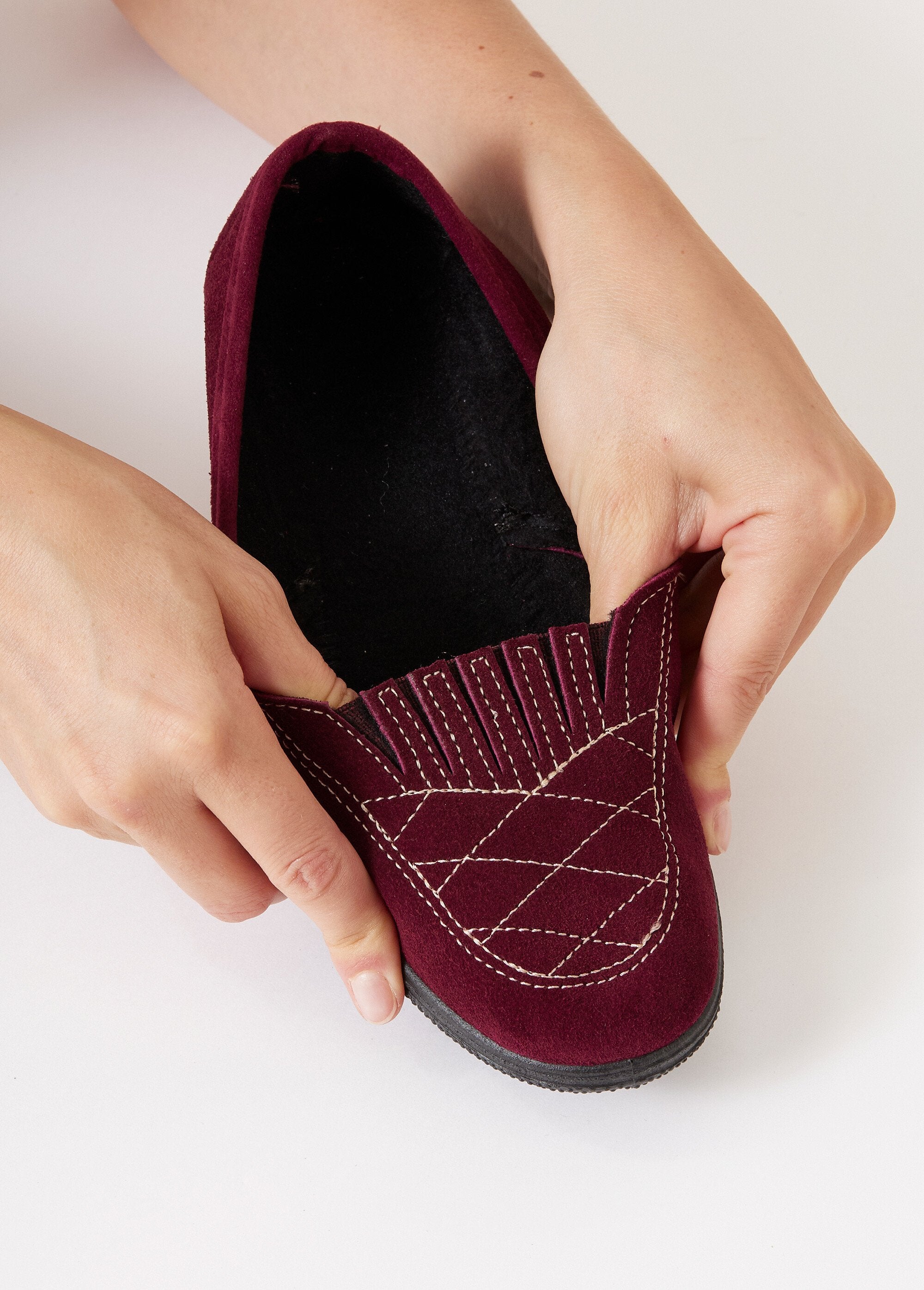 Wide_elasticated_leather_moccasins_Bordeaux_DE1_slim